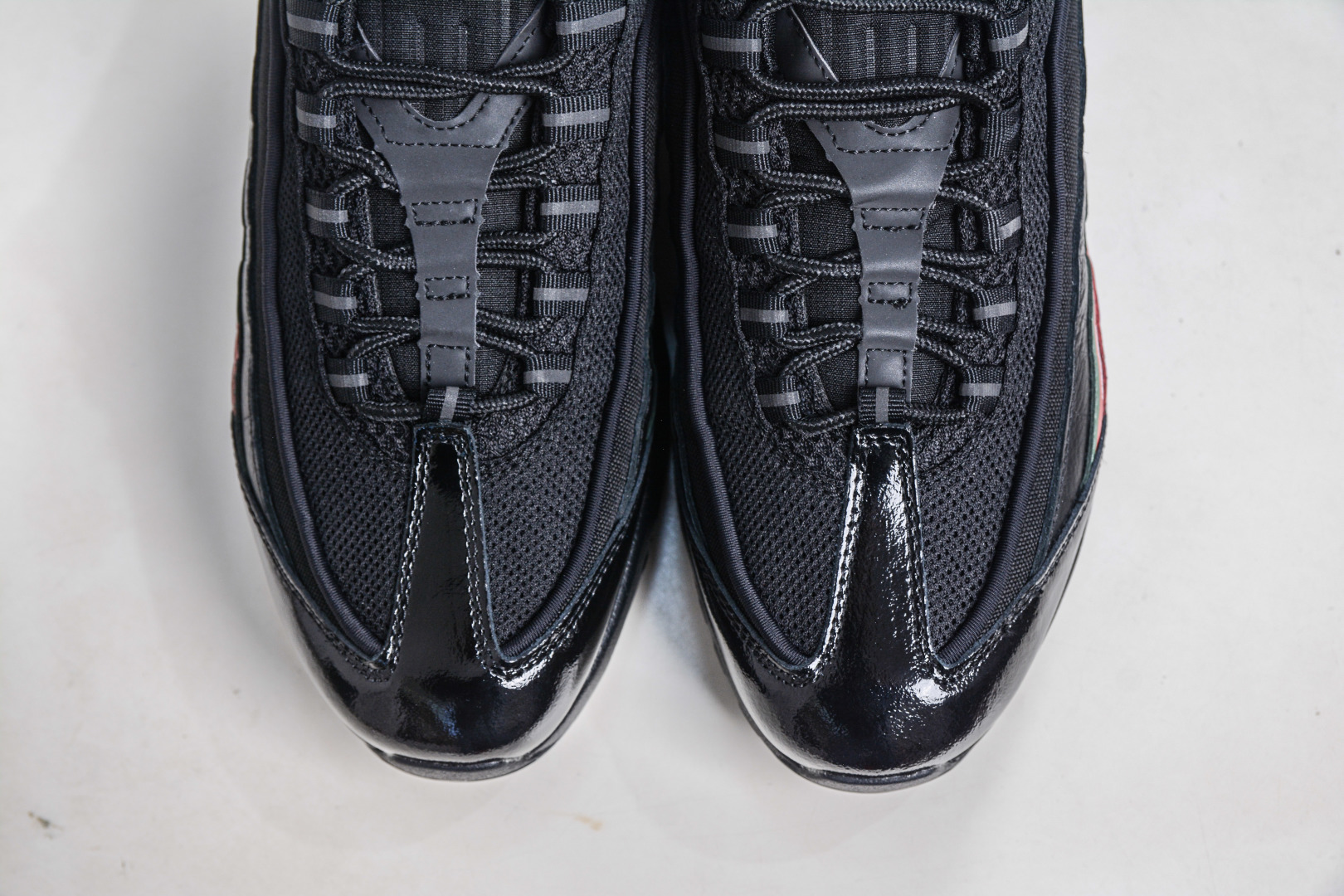 380 外贸超人气顶流单品 纯原版 UNDEFEATED x NK Air Max 95 ” Black ” 五道杠联名款低帮休闲运动鞋 IB4453-001