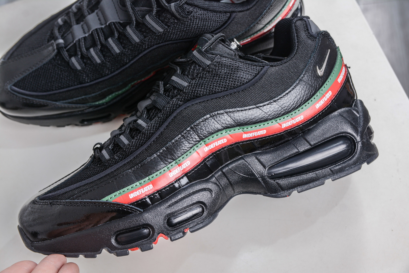 380 外贸超人气顶流单品 纯原版 UNDEFEATED x NK Air Max 95 ” Black ” 五道杠联名款低帮休闲运动鞋 IB4453-001