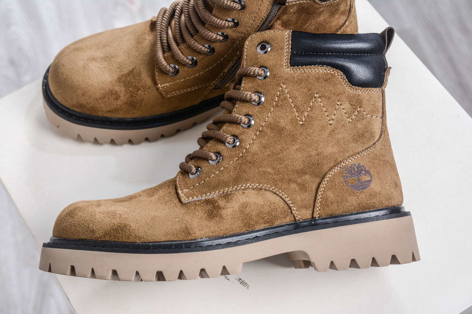 320 Timberland添柏岚/天伯伦 秋冬新品 秋冬必备户外休闲大黄靴系列 TB-1005