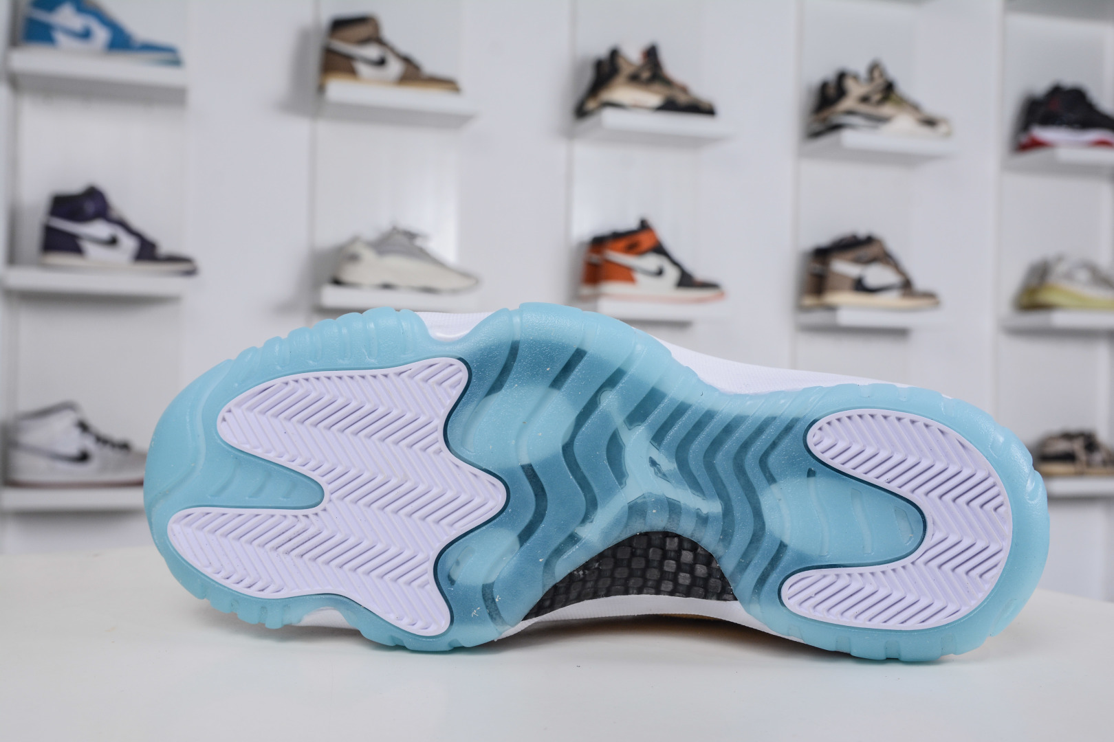 350 Air Jordan 11 ”H-TOWN” 休斯顿限定 AJ11 高帮 IO8960-707