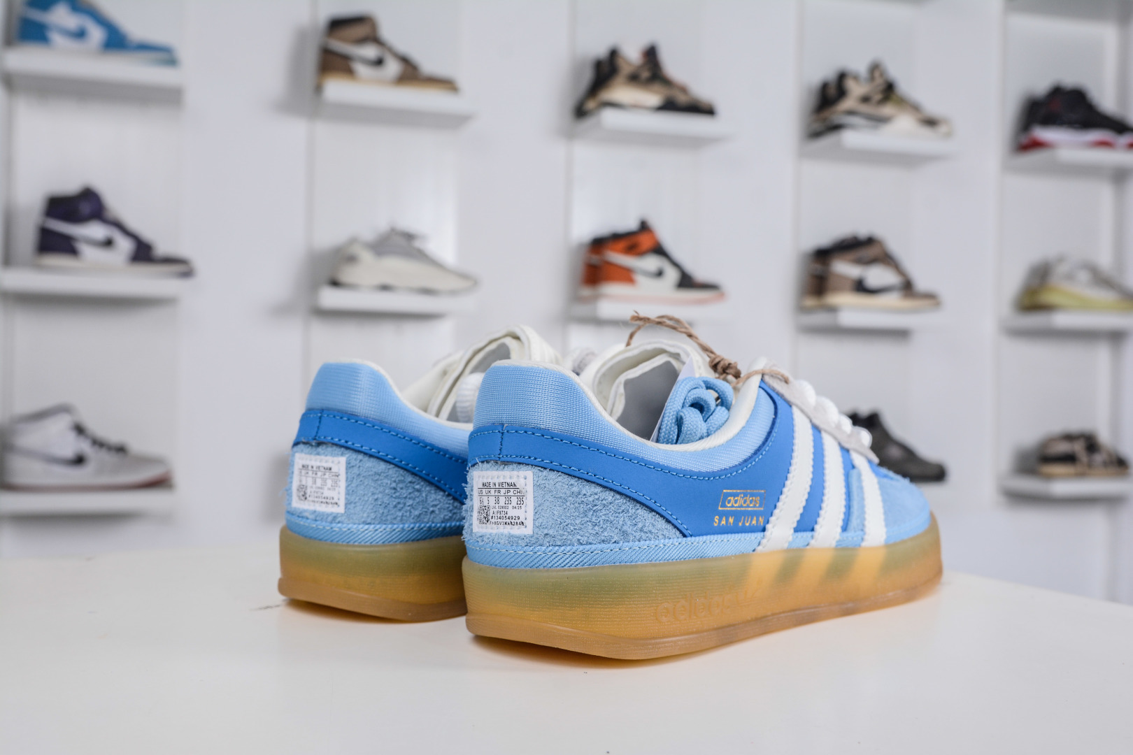 160 Bad Bunny x AD Originals Gazelle Indoor 联名款三叶草复古休闲运动板鞋 IF9734