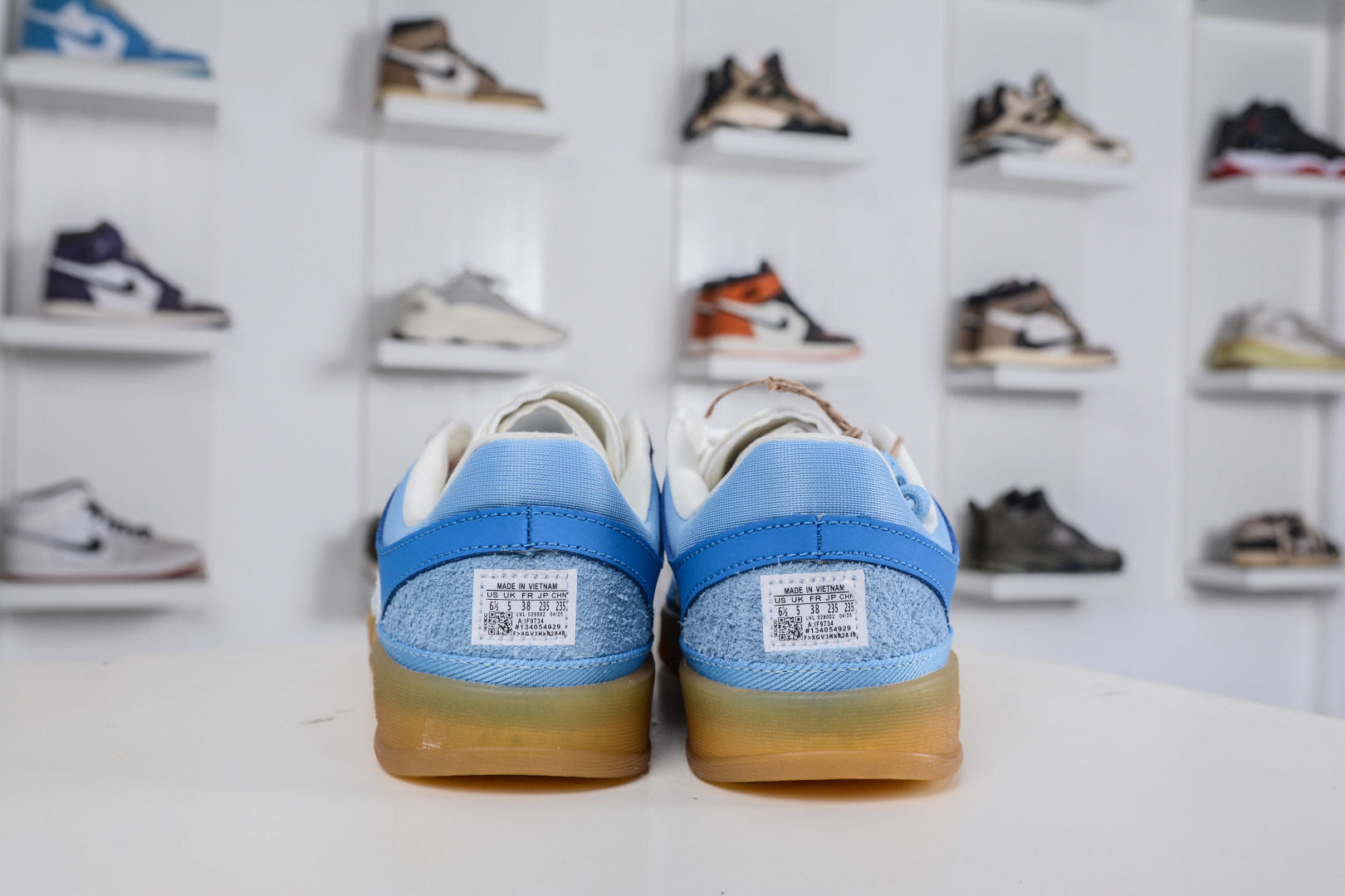 160 Bad Bunny x AD Originals Gazelle Indoor 联名款三叶草复古休闲运动板鞋 IF9734