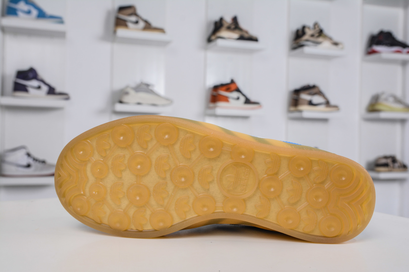 160 Bad Bunny x AD Originals Gazelle Indoor 联名款三叶草复古休闲运动板鞋 IF9734