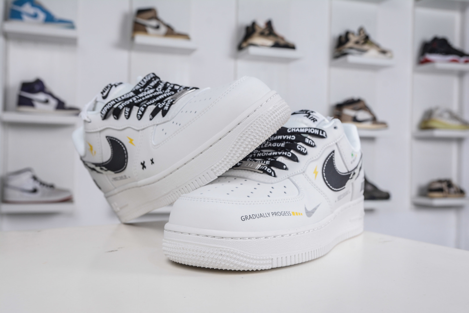 260 NIke Air Force 1 '07 Low 白黑条形码 JP8028-072