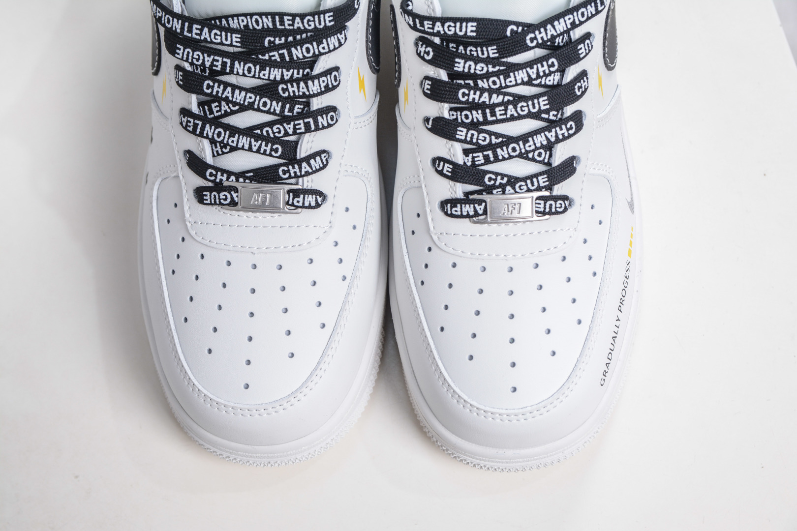 260 NIke Air Force 1 '07 Low 白黑条形码 JP8028-072