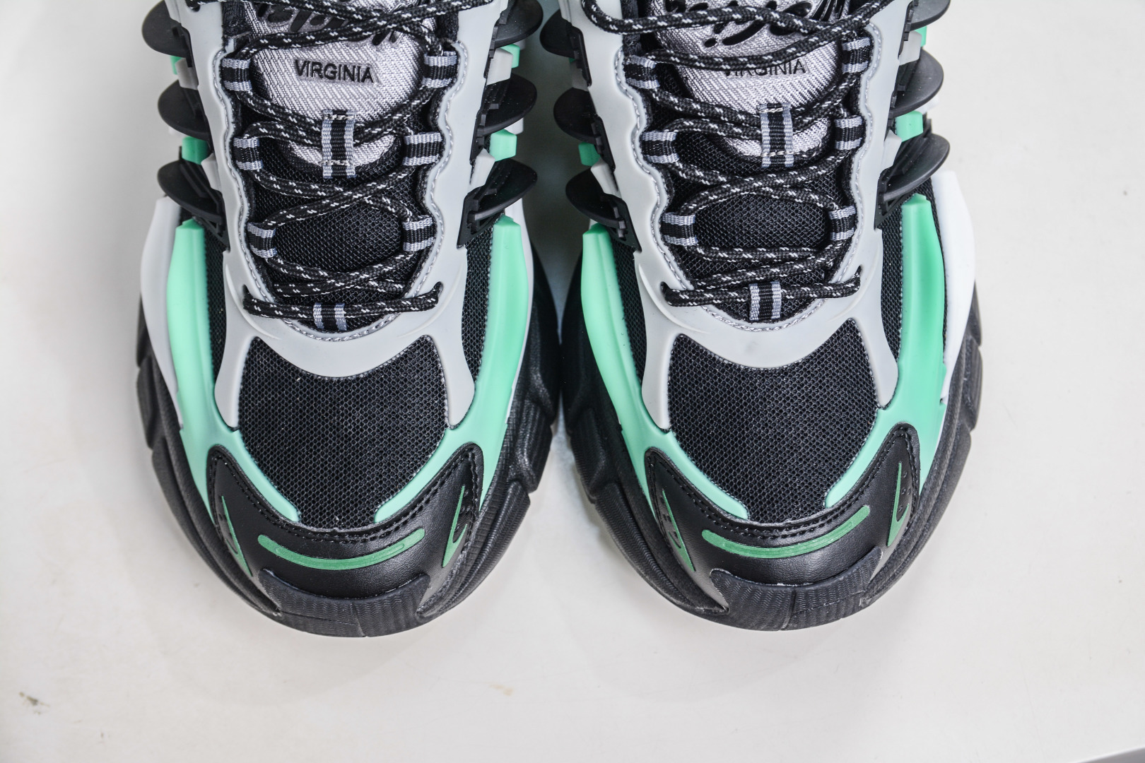 270 Pharrell x adidAdistar Jellyfish 低帮复古风老爹鞋 JP9276