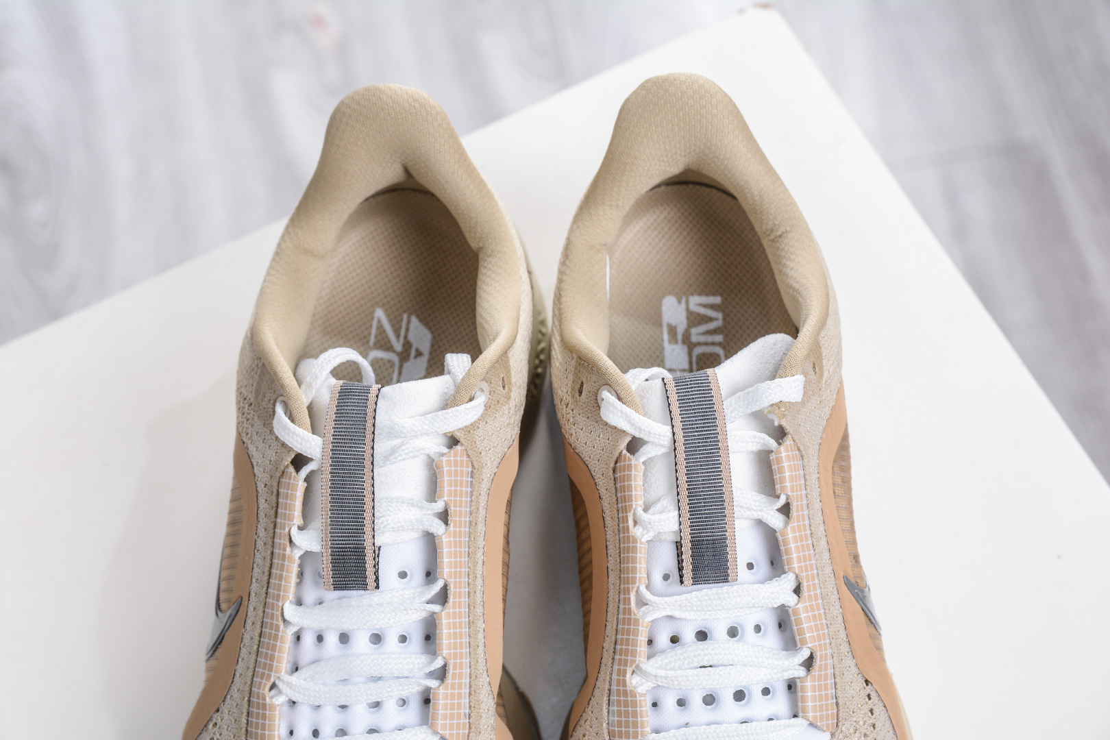 240 Nike Air Zoom Pegasus Premium 耐克网面全掌气垫缓震跑鞋 IH4369-200