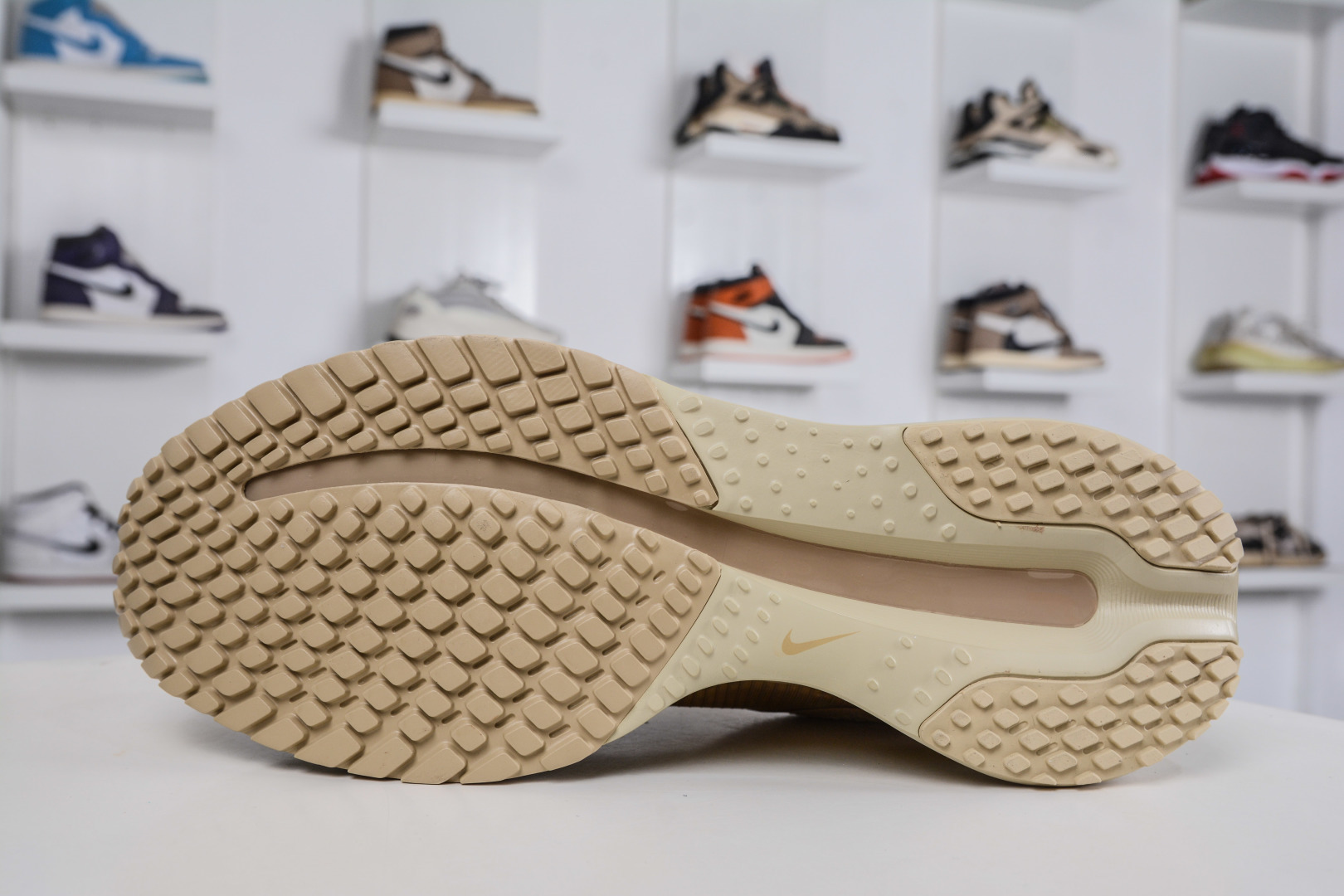 240 Nike Air Zoom Pegasus Premium 耐克网面全掌气垫缓震跑鞋 IH4369-200