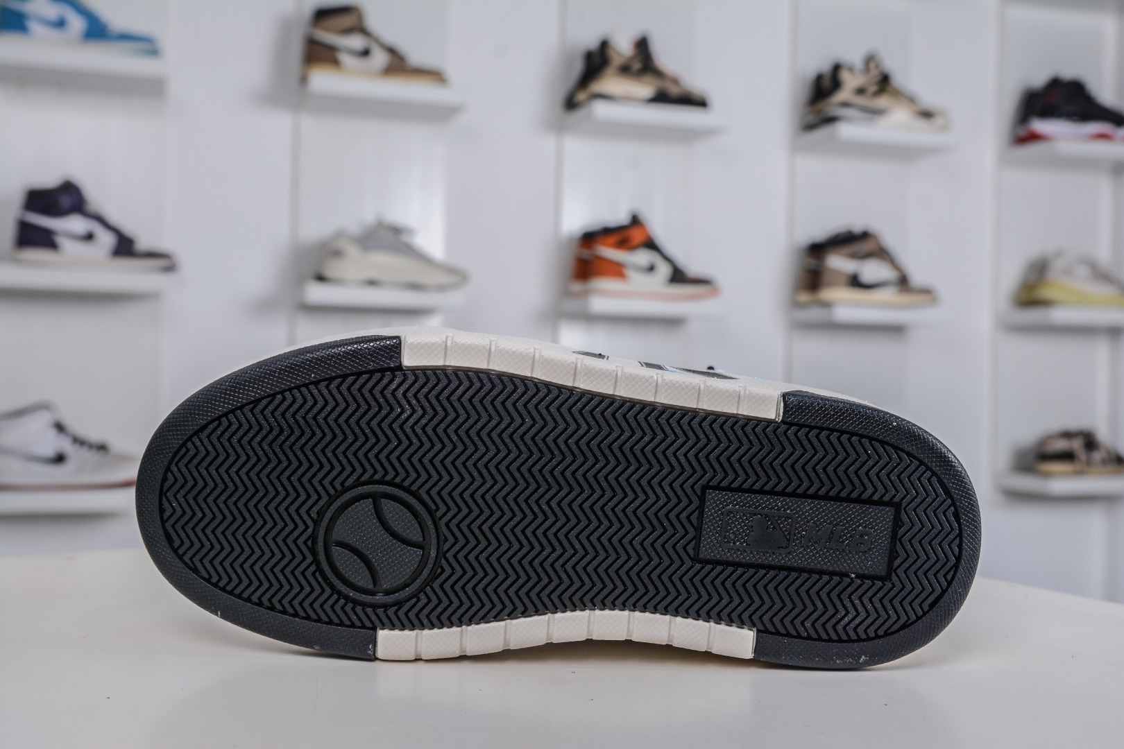 270 MLB Chunky Liner 呆萌犬 白蓝 涂鸦定制配色学长鞋系列低帮老爹风轻量增高厚底百搭休闲运动慢跑鞋 3ASXCA12N 50IVS