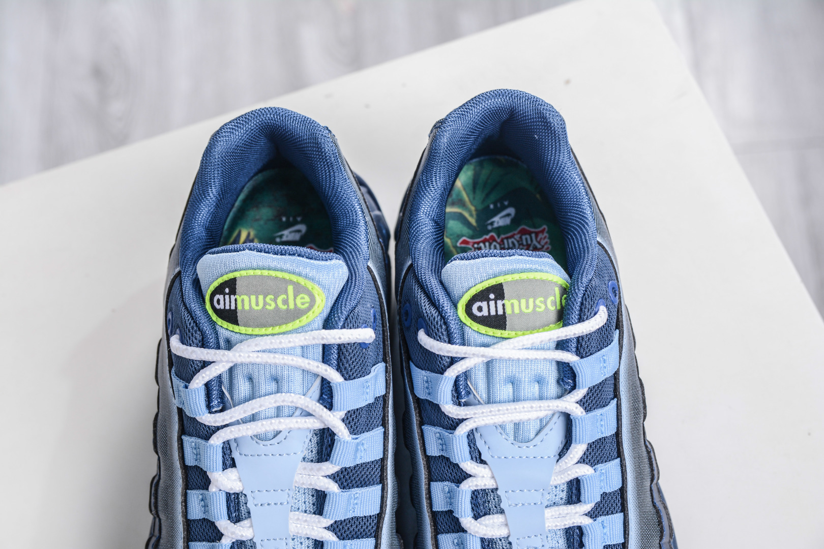 380 Yu-Gi-Oh x NK Air Muscle 95 游戏王联名联名款低帮休闲运动鞋 II7404-400