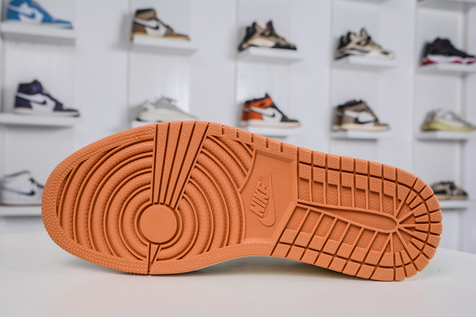 270 TS x Air Jordan x Louis VuittAJ1 Low 倒钩低帮LV联名-白绿黑勾生胶 DZ2688-002