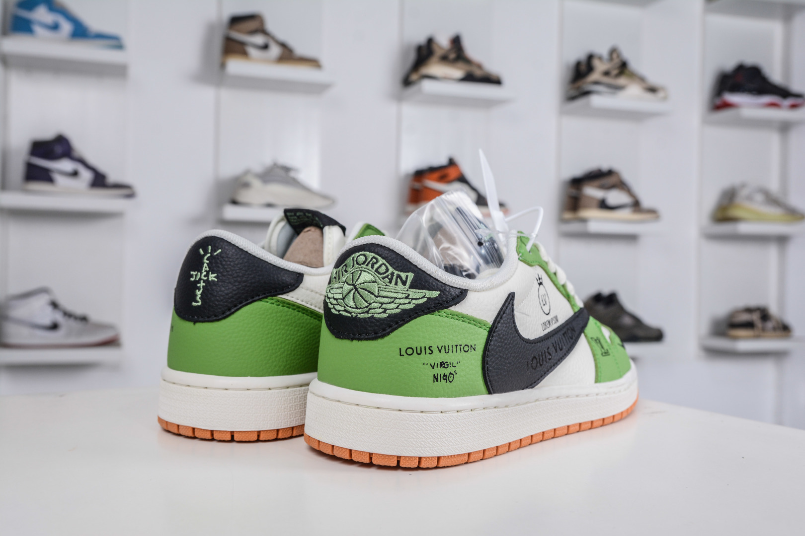 270 TS x Air Jordan x Louis VuittAJ1 Low 倒钩低帮LV联名-白绿黑勾生胶 DZ2688-002