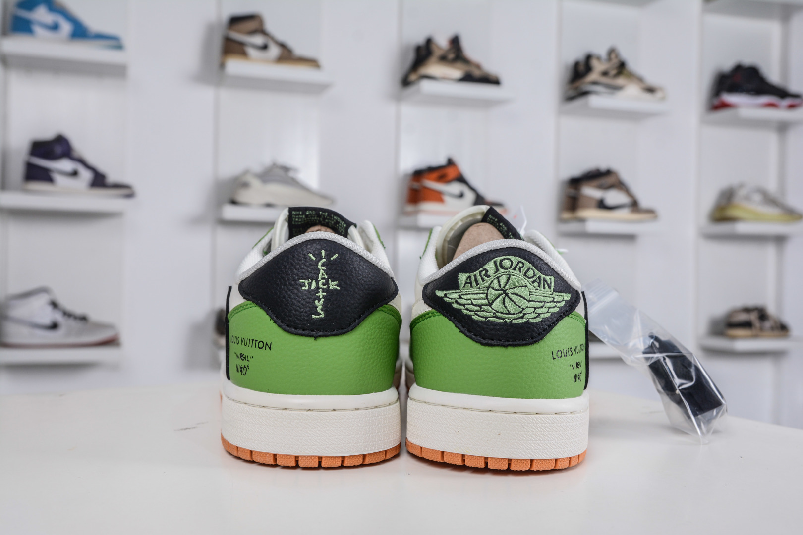 270 TS x Air Jordan x Louis VuittAJ1 Low 倒钩低帮LV联名-白绿黑勾生胶 DZ2688-002