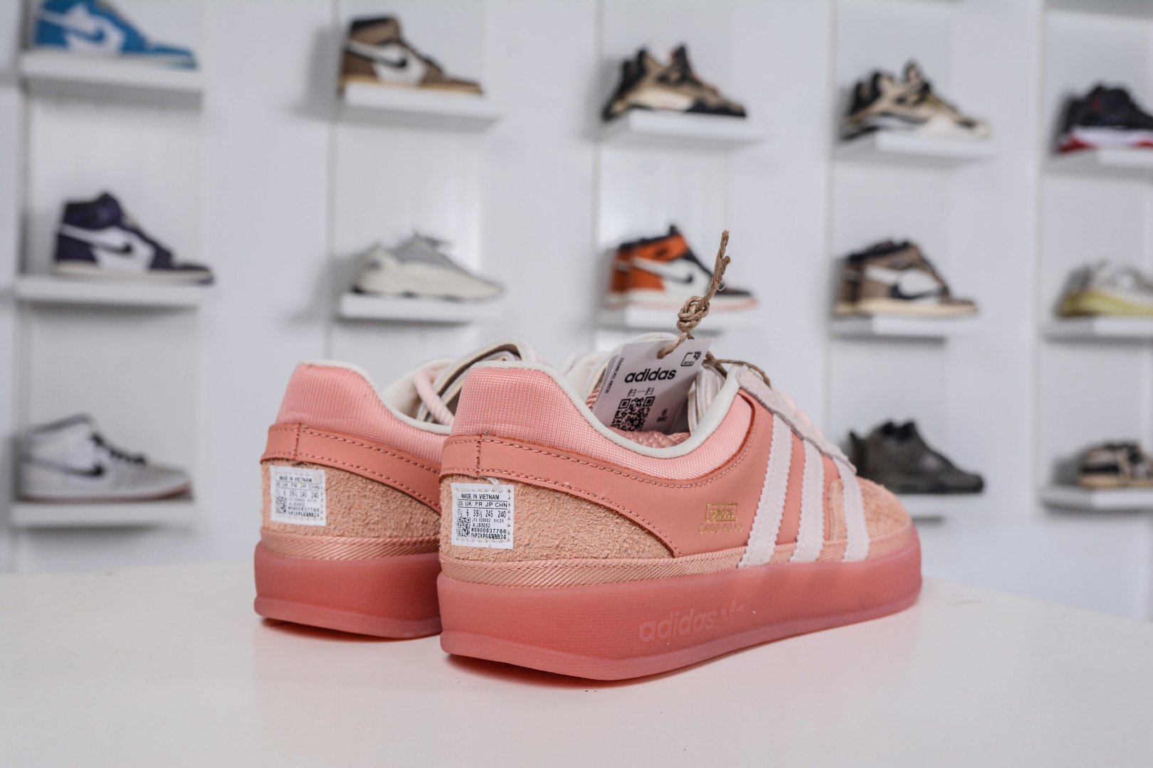 160 Bad Bunny x AD Originals Gazelle Indoor 联名款三叶草复古休闲运动板鞋 JS5052