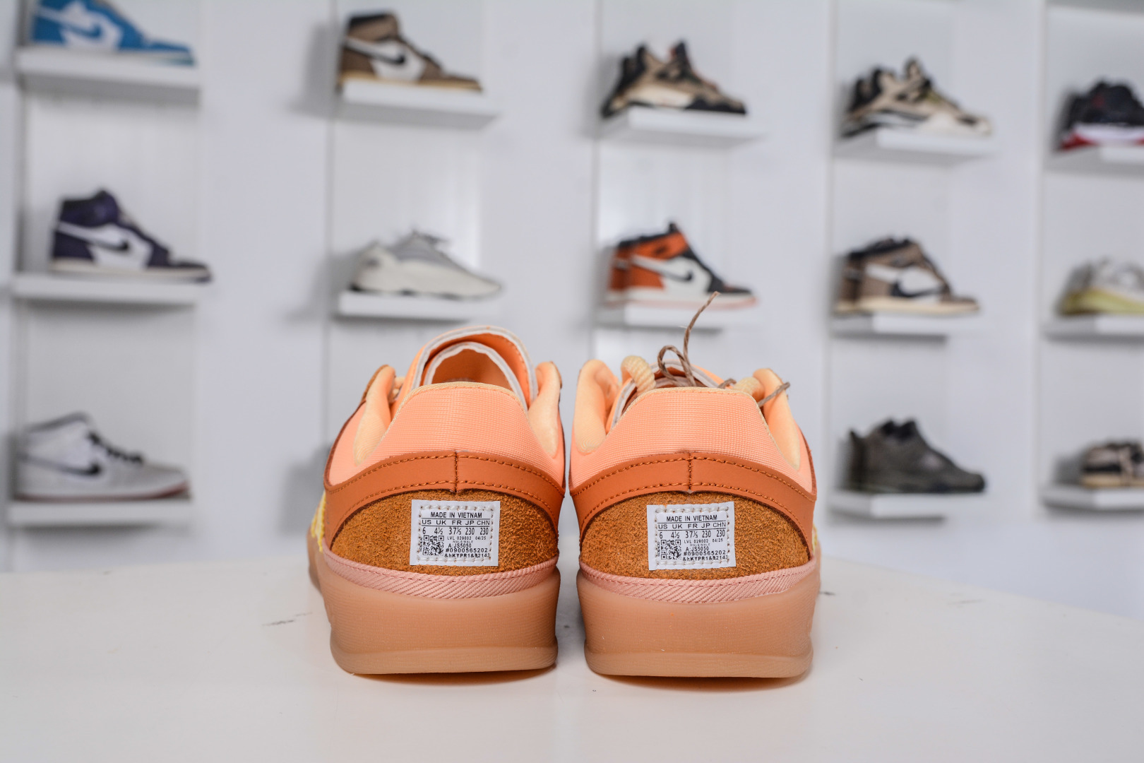 160 Bad Bunny x AD Originals Gazelle Indoor 联名款三叶草复古休闲运动板鞋 JS5050