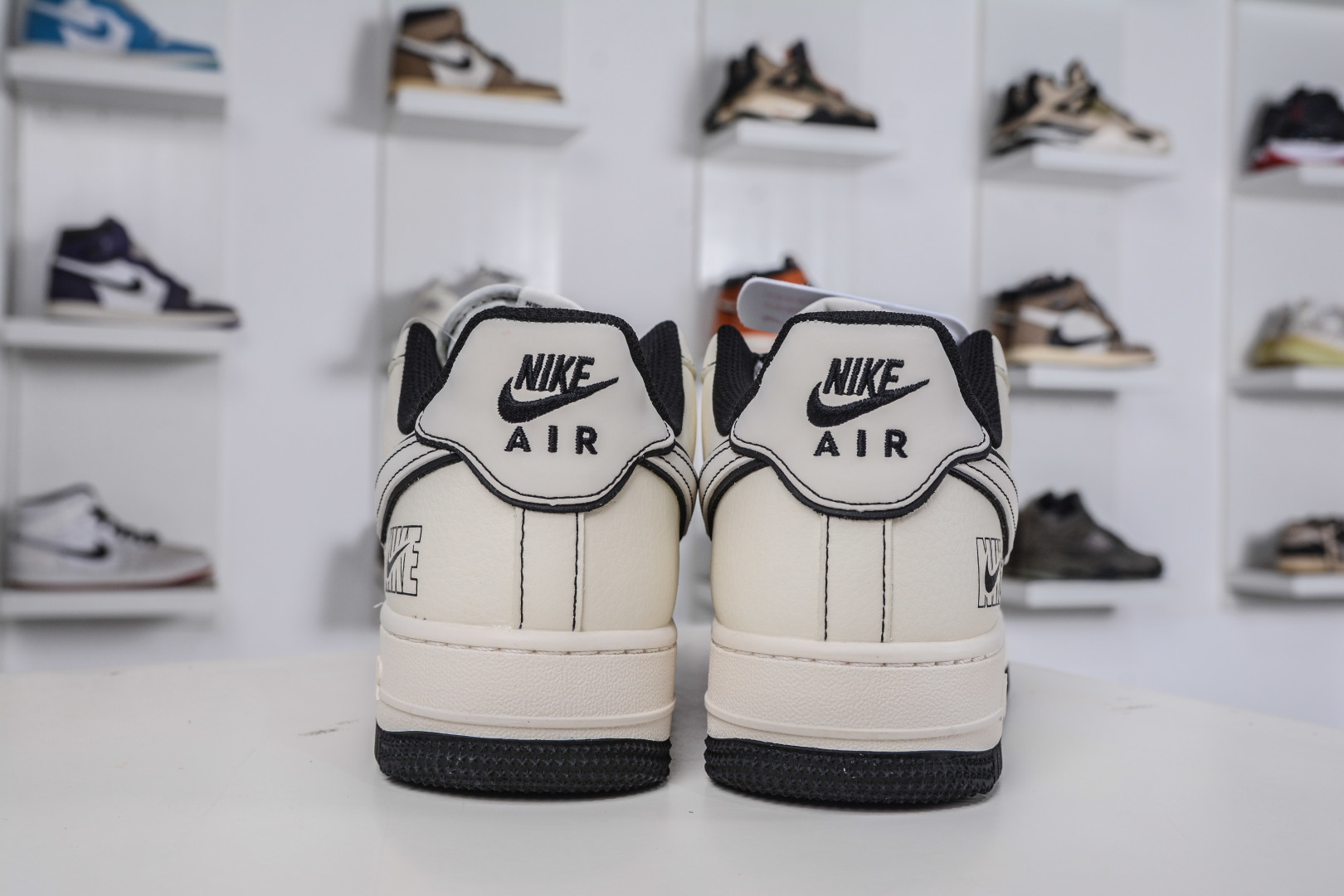 260 Nike Air Force 1 Low 07 米白黑 JP8028-060