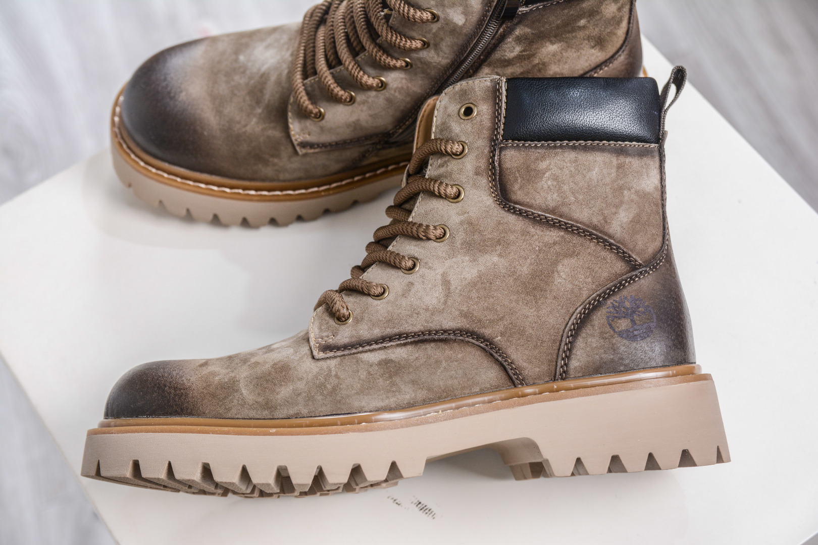 320 Timberland添柏岚/天伯伦 2025秋冬新品（毛绒内里 保暖锁热）秋冬必备户外休闲大黄靴系列 TB10053