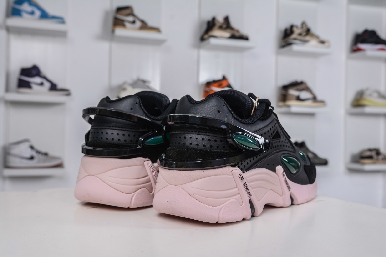 260 RAF SIMONS Cylon-21 ”水泡” 先锋潮流 复古低帮休闲鞋 圆头系带 低帮休闲鞋 HR740003L 0131