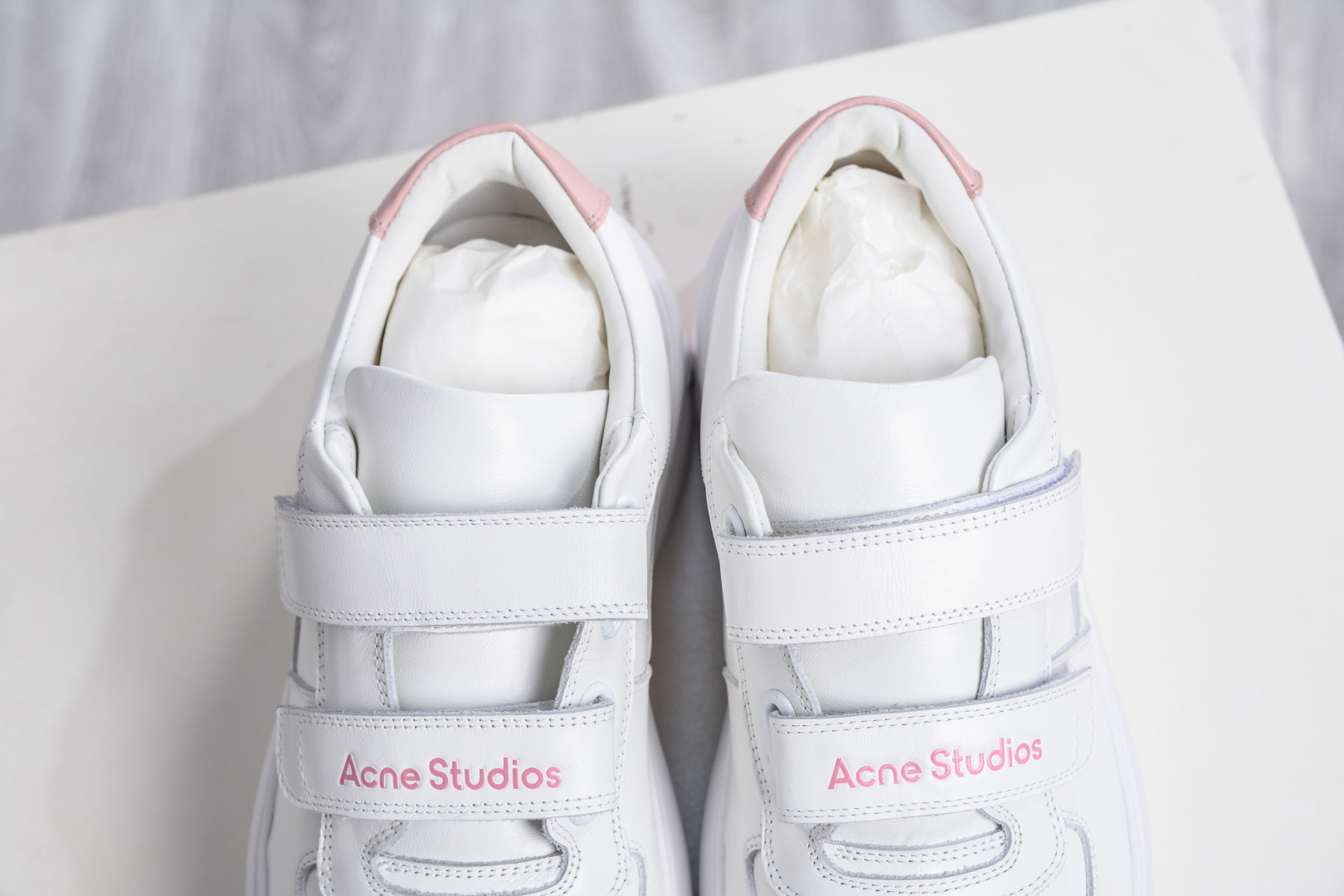 380 M版纯原 Acne Studios 2023 艾克妮魔术贴 低帮休闲小白鞋厚底款