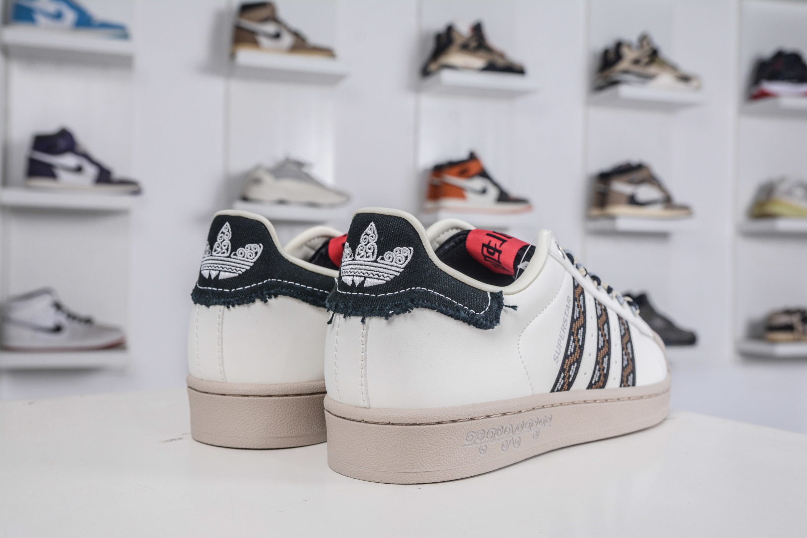 160 AdidOriginals Superstar 2025全新版本 贝壳头 JQ8722