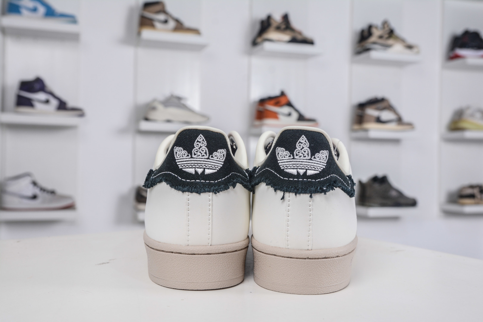 160 AdidOriginals Superstar 2025全新版本 贝壳头 JQ8722