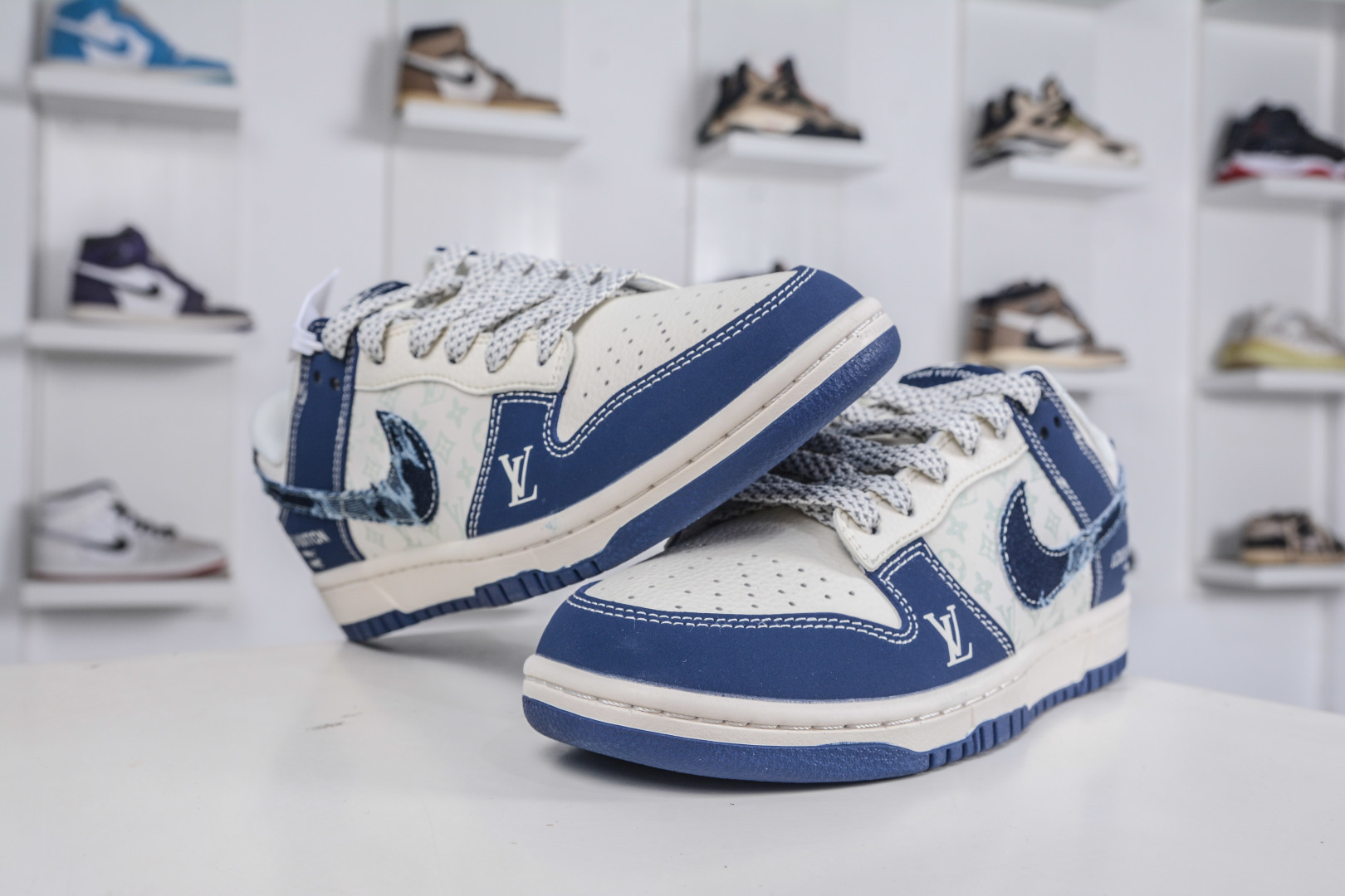 270 Nike SB Dunk Low x Louis VuittAJ1 Low LV联名-白蓝做旧牛仔勾 XS6089-631
