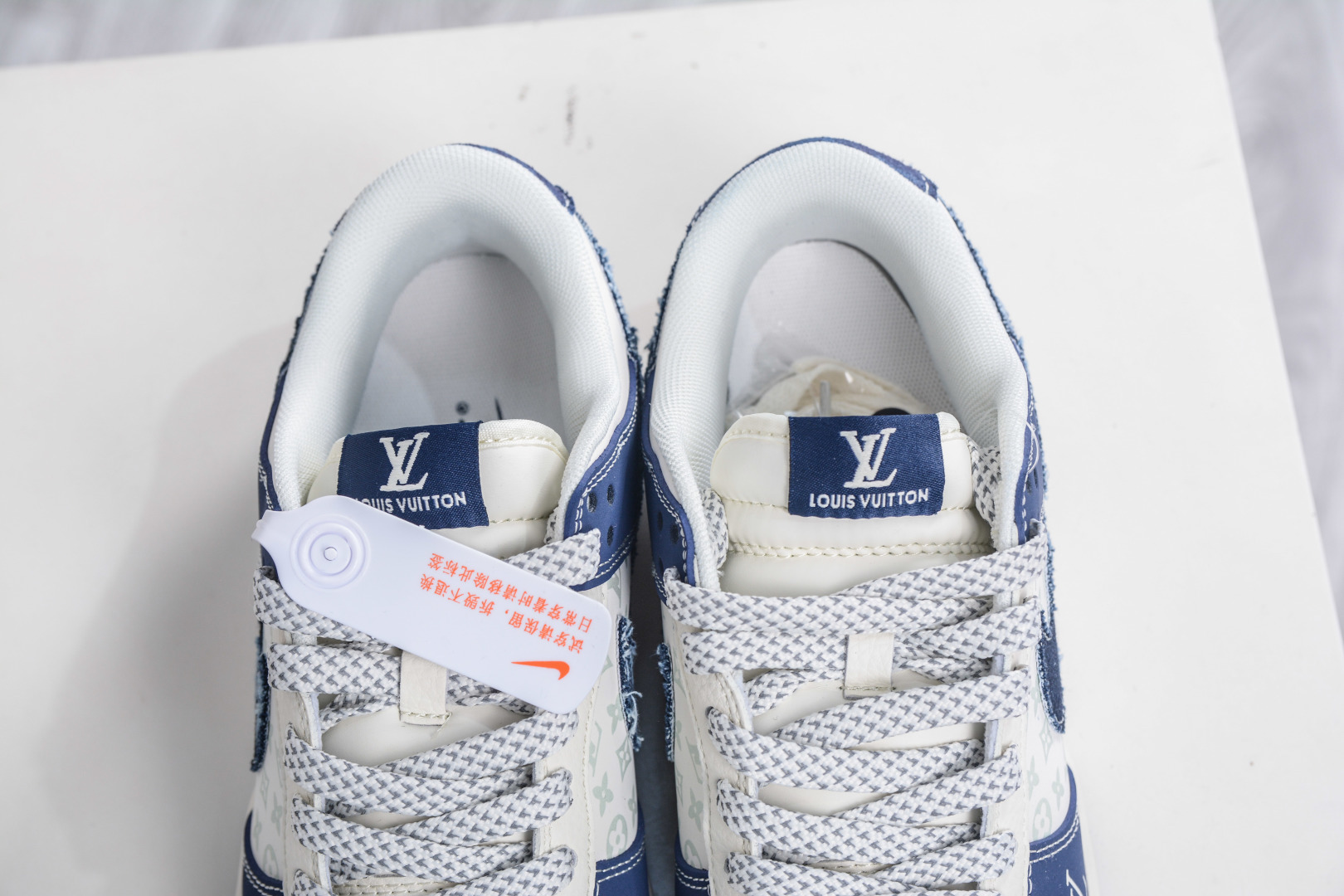270 Nike SB Dunk Low x Louis VuittAJ1 Low LV联名-白蓝做旧牛仔勾 XS6089-631
