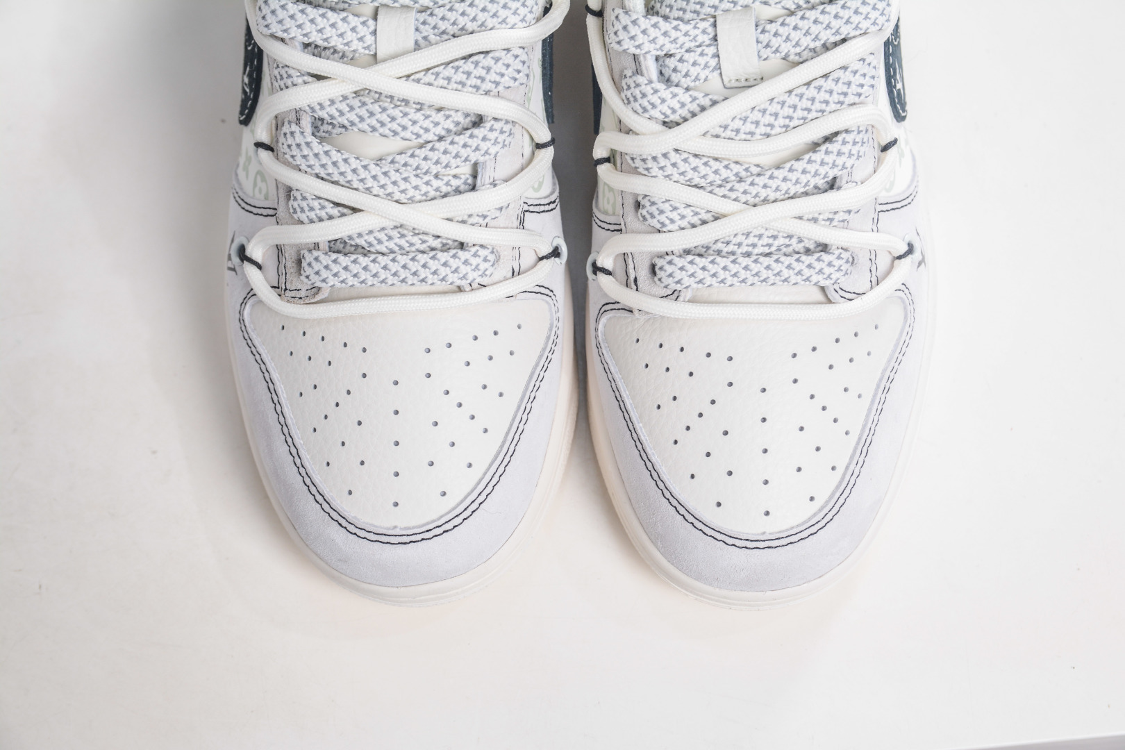 290 Nike SB Dunk Low x Louis VuittLV联名-白灰涂鸦抽绳 CX5050-Y33