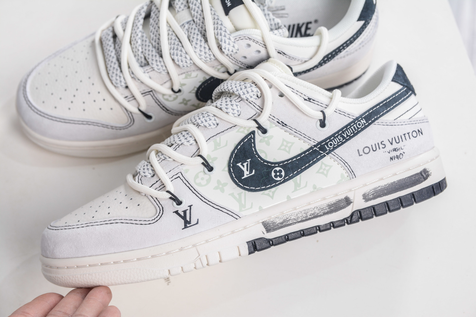 290 Nike SB Dunk Low x Louis VuittLV联名-白灰涂鸦抽绳 CX5050-Y33