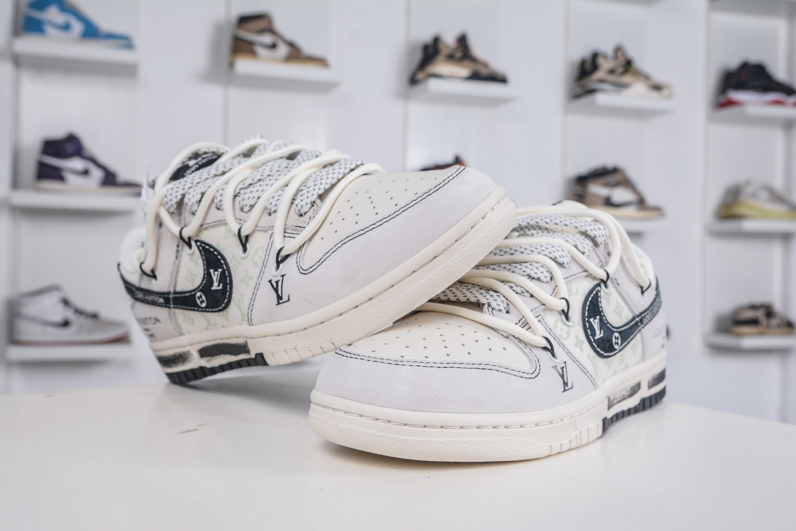 290 Nike SB Dunk Low x Louis VuittLV联名-白灰涂鸦抽绳 CX5050-Y33