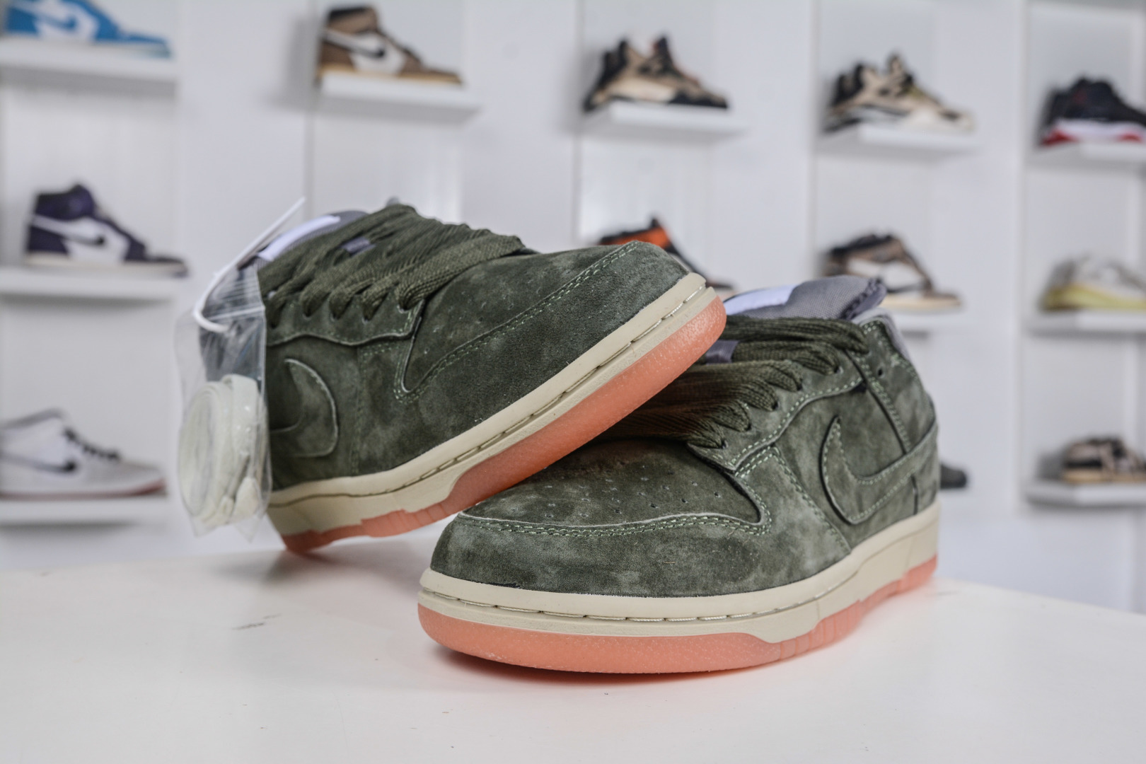 200 Nike Dunk SB Low 橄榄绿 HJ0367-301