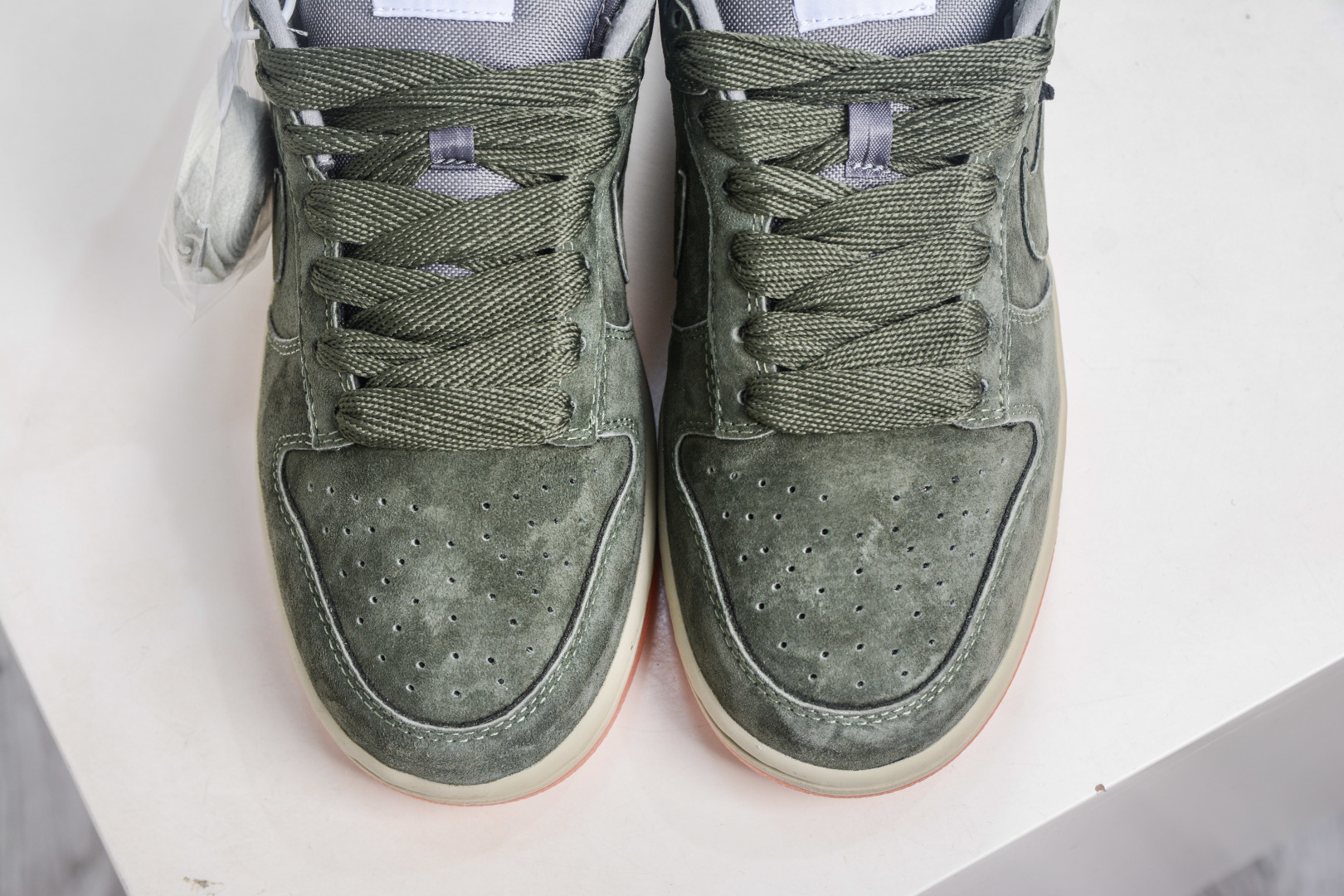 200 Nike Dunk SB Low 橄榄绿 HJ0367-301