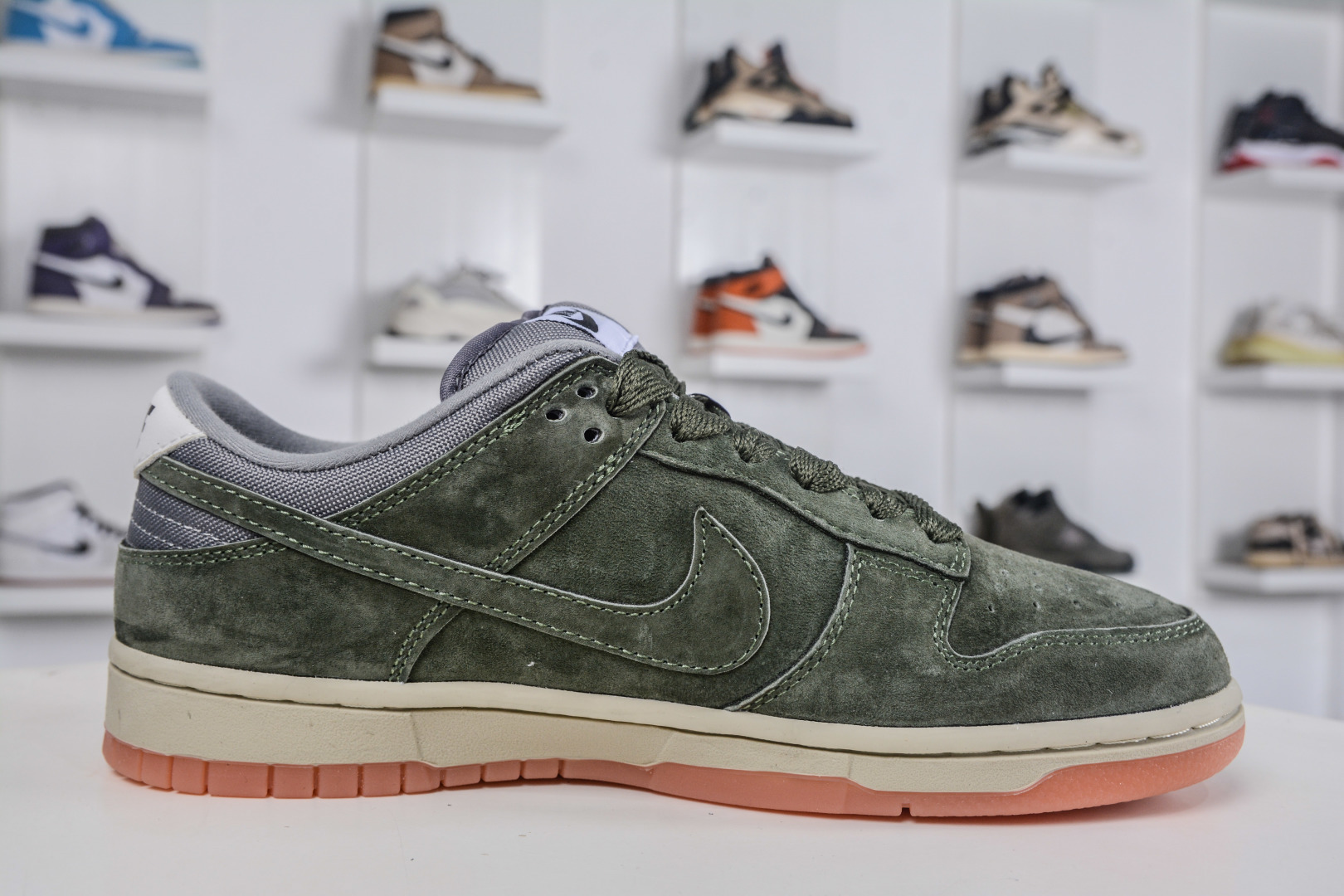 200 Nike Dunk SB Low 橄榄绿 HJ0367-301