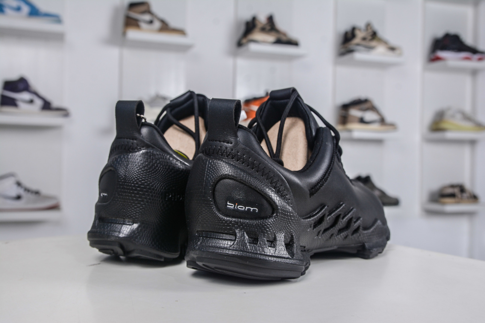 300 Ecco/爱步 BIOM健步探索系列 系带舒适减震防滑慢跑健步鞋 802834-01001