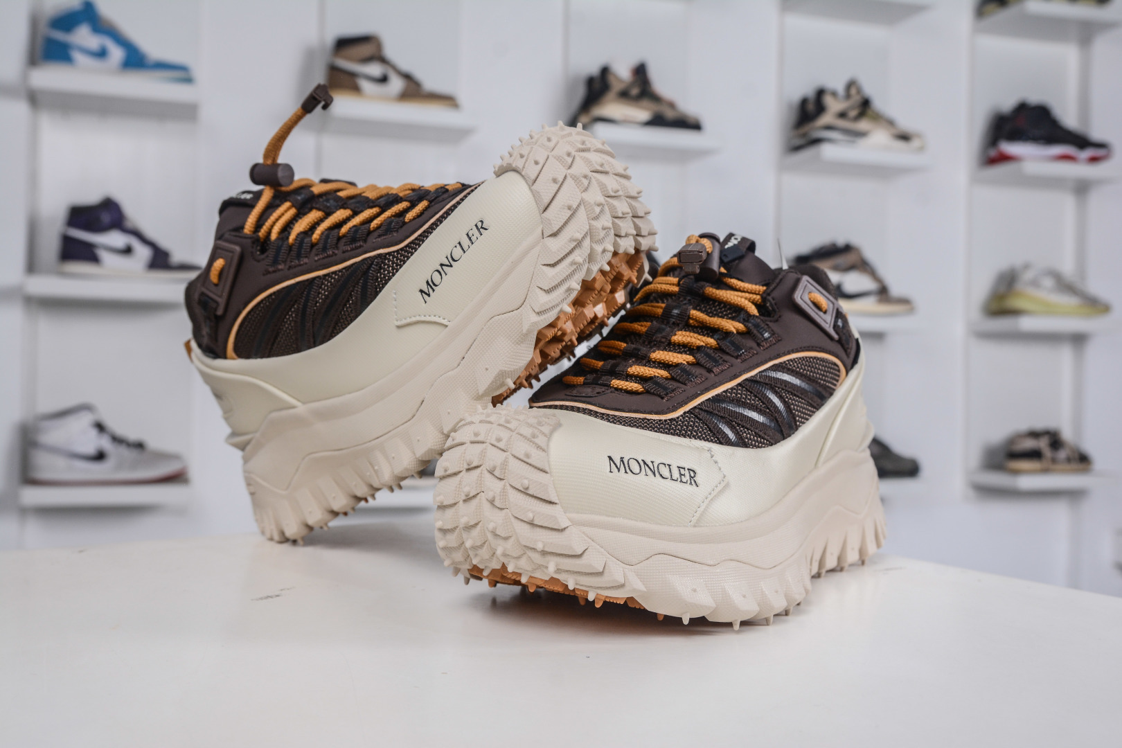 480 Moncler盟可睐 Trailgrip GTX 减震抗撕裂户外运动鞋