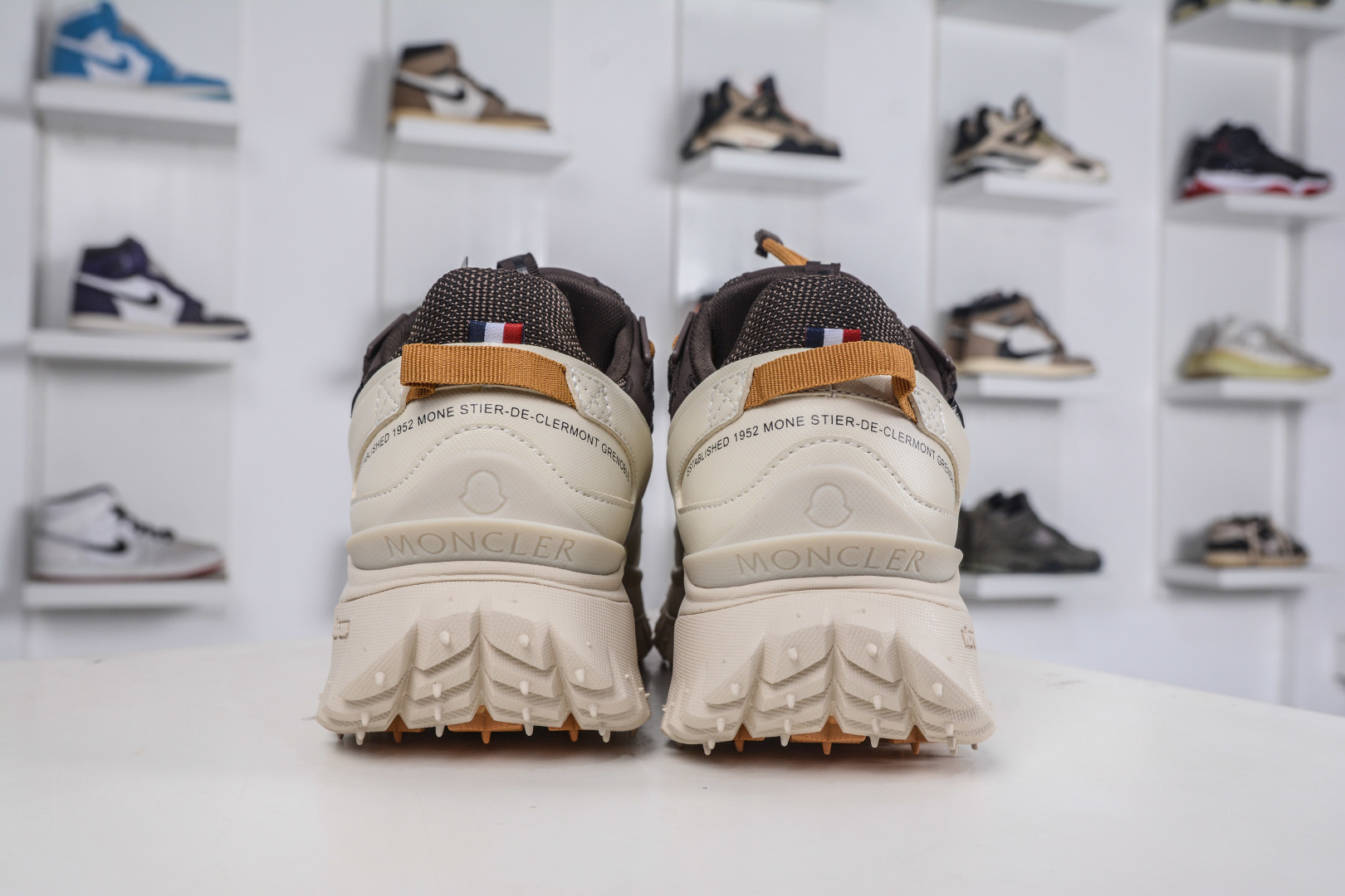 480 Moncler盟可睐 Trailgrip GTX 减震抗撕裂户外运动鞋