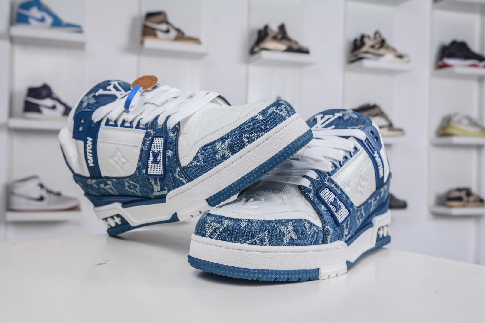 450 M版纯原 Louis VuittLV Trainer系列运动休闲板鞋 蓝牛仔