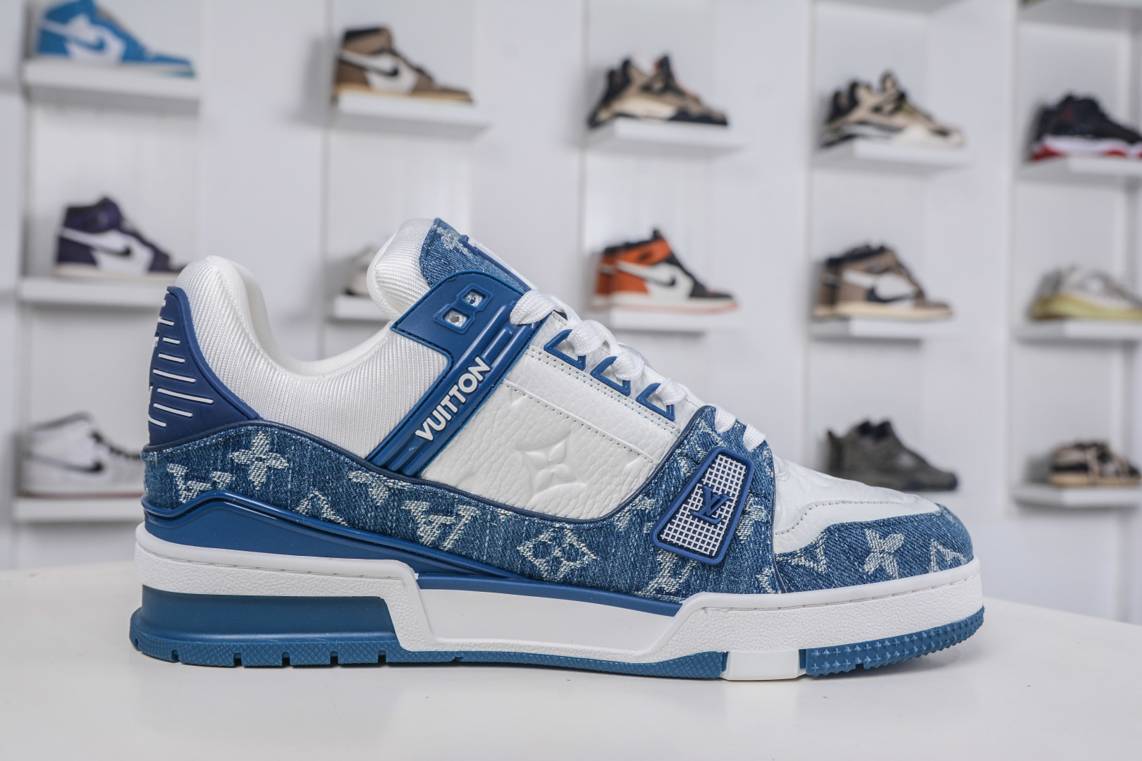 450 M版纯原 Louis VuittLV Trainer系列运动休闲板鞋 蓝牛仔