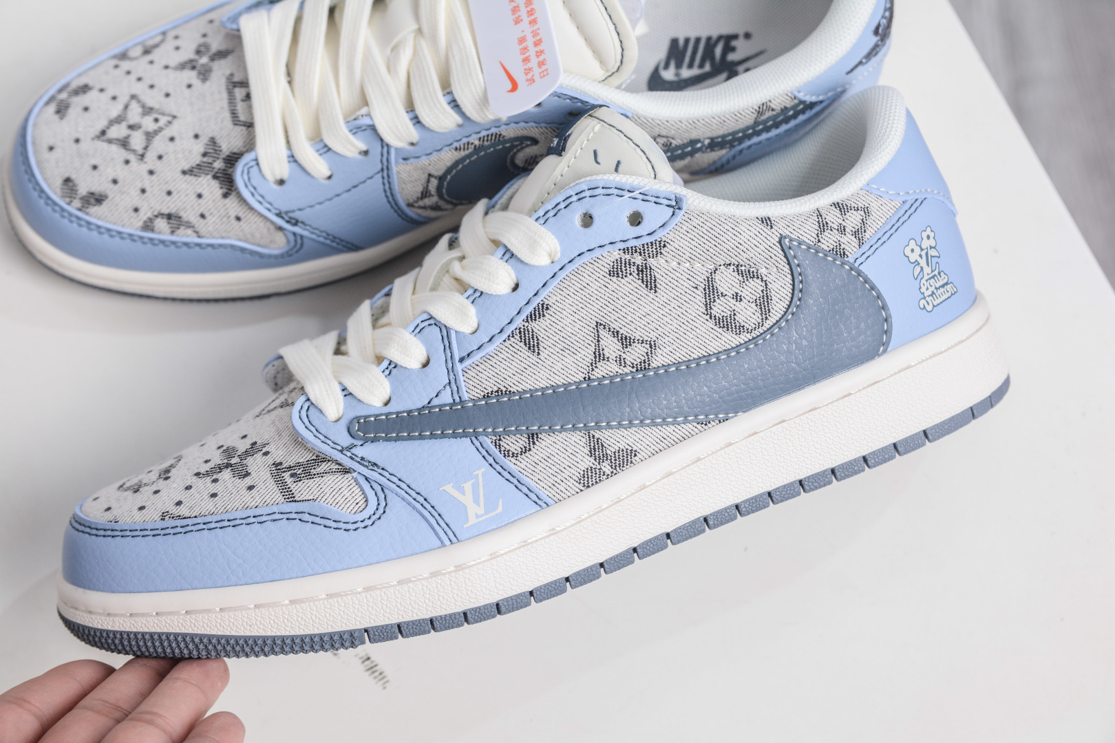 270 TS x Air Jordan x Louis VuittAJ1 Low 倒钩低帮LV联名-天蓝灰布印花 XS7089-606