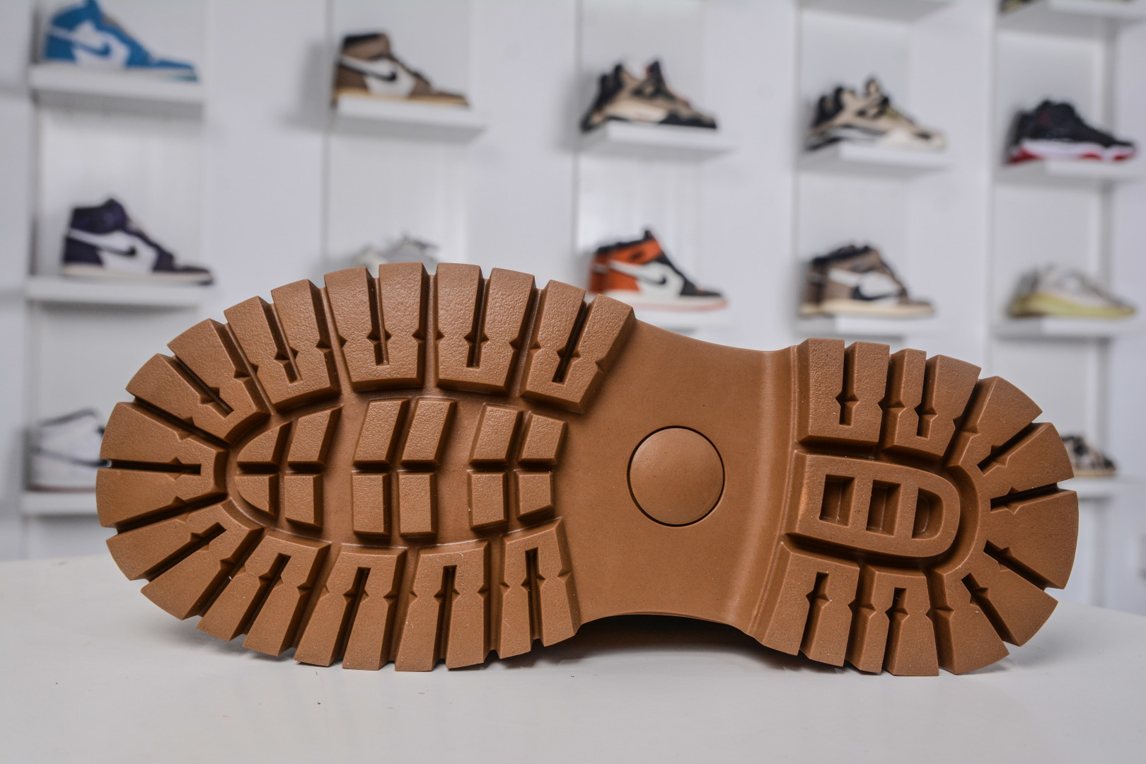 320 UGG Tasman Weather Hybrid 塔斯曼混合系列中帮轻量休闲马丁靴 U5618M