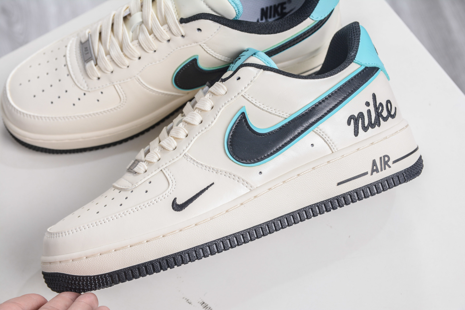 260 Nike Air Force 1 Low 07 米黑绿 NH0601-583