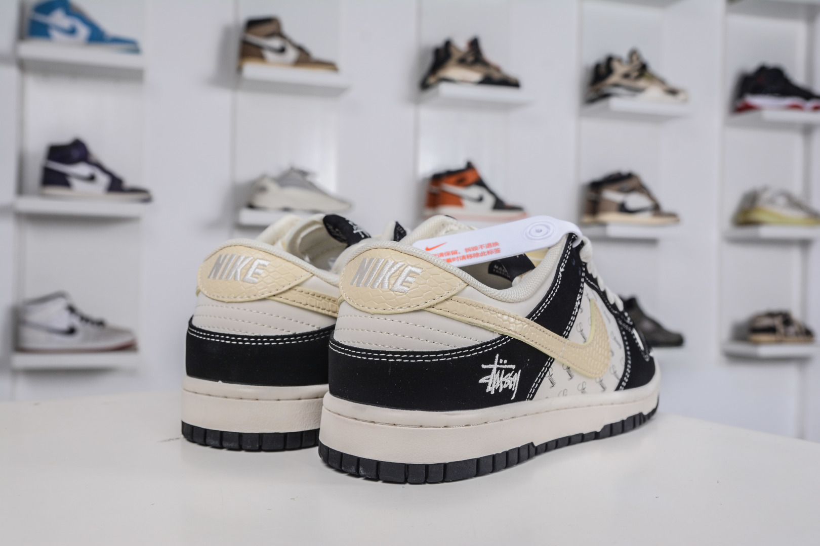 270 Nike SB Dunk Low X Stussy 斯图西联名-白黑米鳞勾 XS6089-634