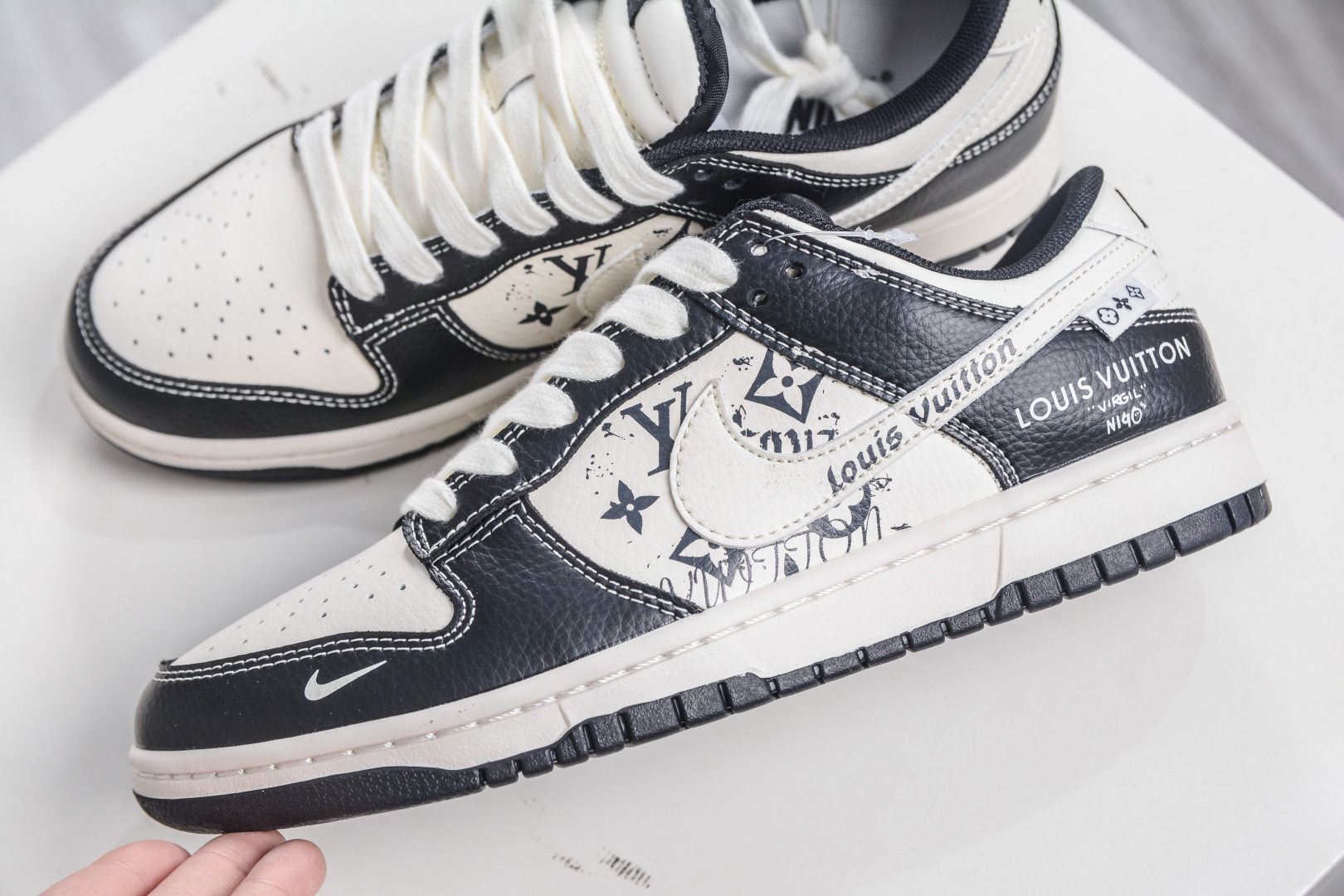 270 Nike SB Dunk Low x Louis VuittLV联名-白黑 XD1588-236