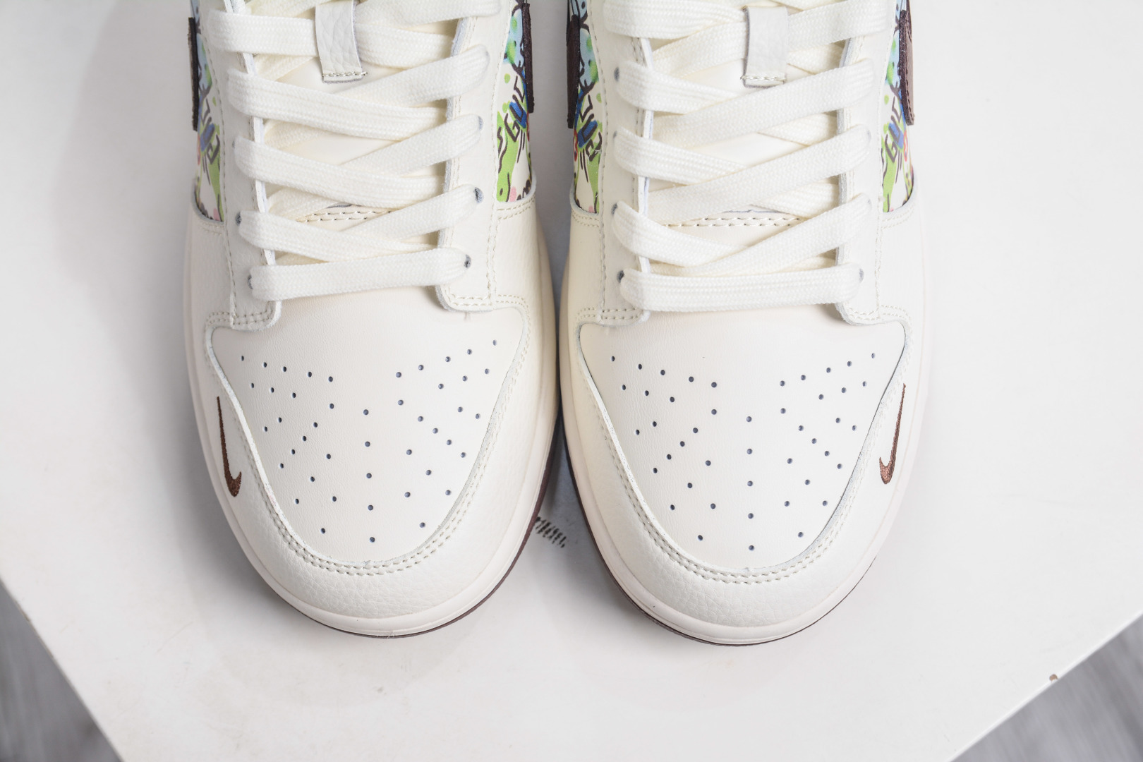 270 Nike SB Dunk Low x DIOR 迪奥联名-白棕小勾 QW5836-033