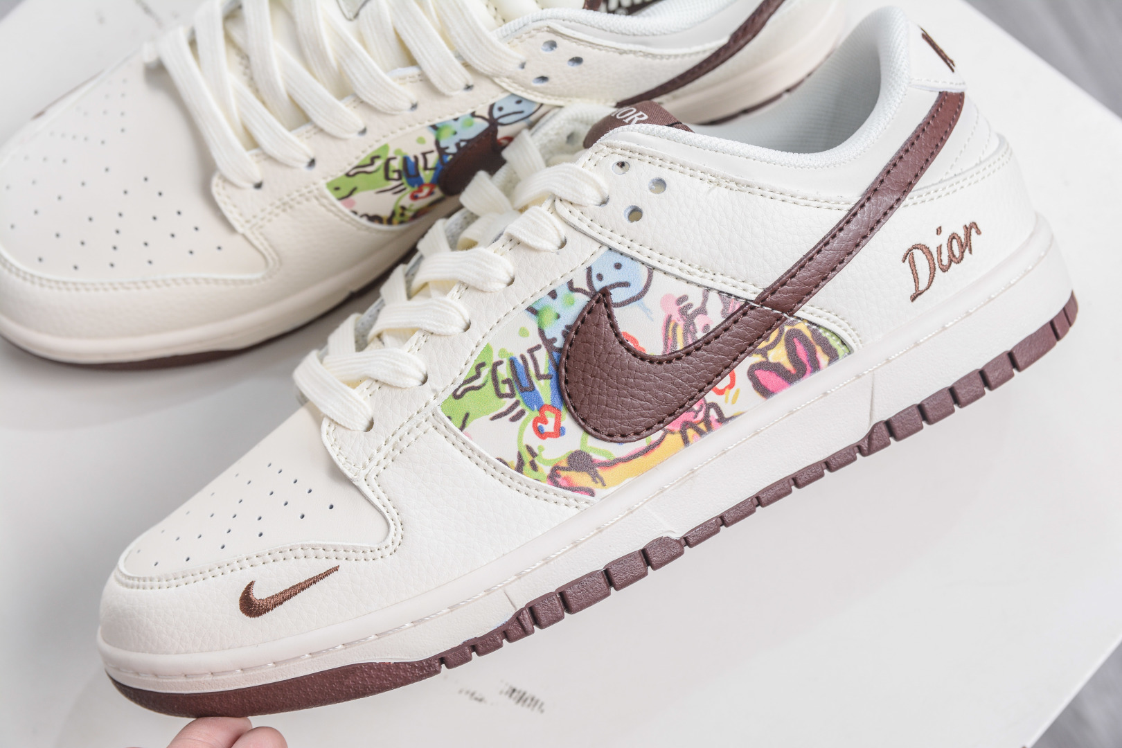 270 Nike SB Dunk Low x DIOR 迪奥联名-白棕小勾 QW5836-033