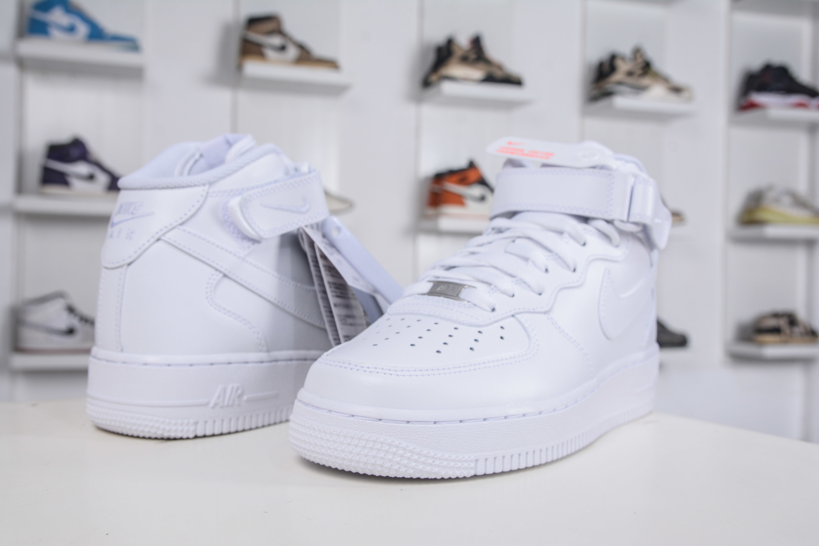 纯原 Nike Air Force 1 MID '07 空军一号高帮经典板鞋 纯白中帮 原楦头原纸板 打