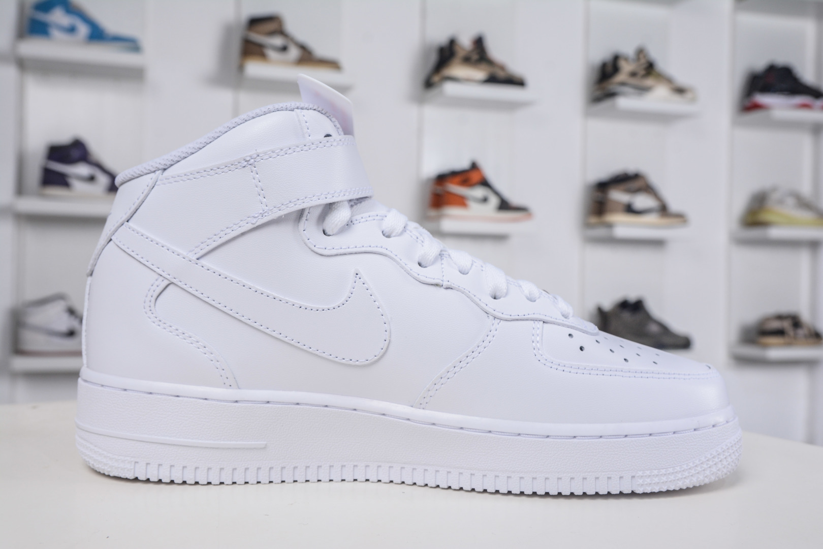 纯原 Nike Air Force 1 MID '07 空军一号高帮经典板鞋 纯白中帮 原楦头原纸板 打