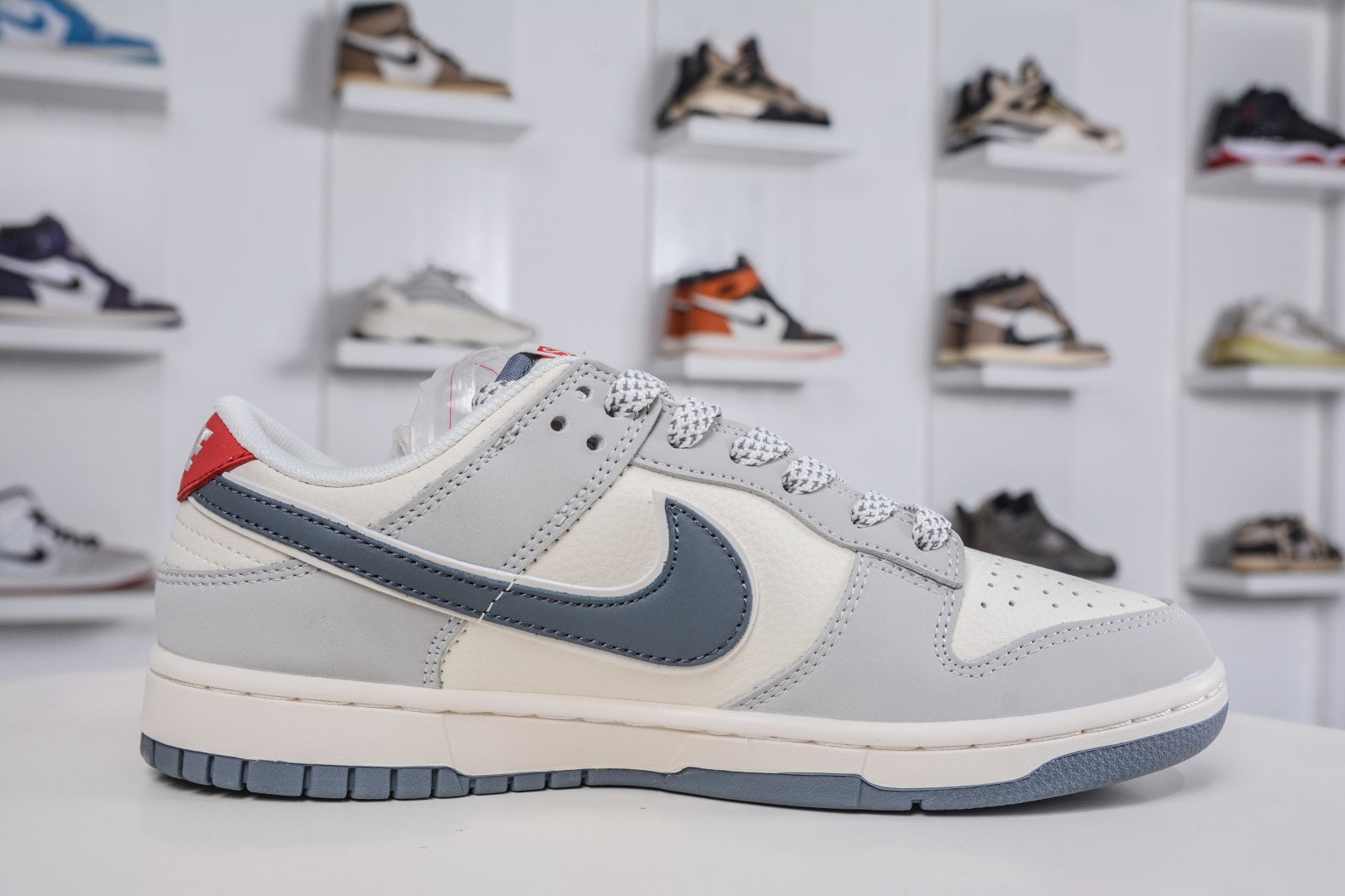 270 Nike SB Dunk Low x Superme SUP联名-米白灰红尾 JP1628-029