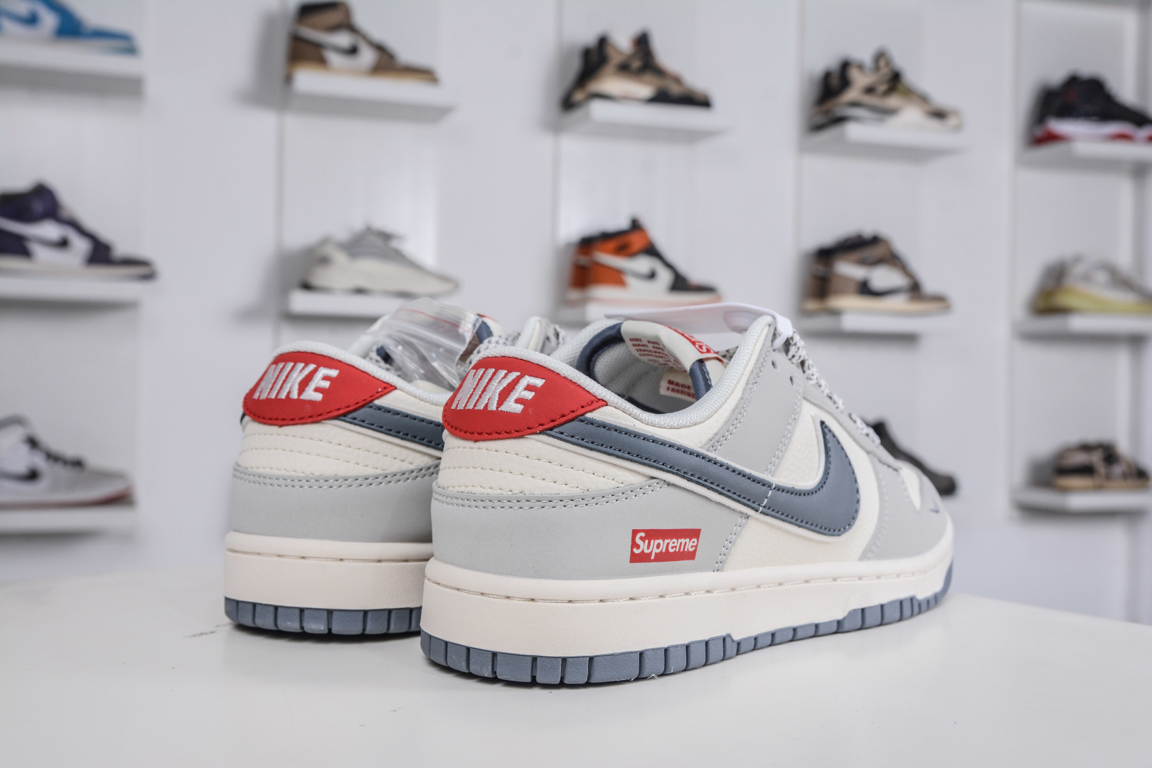 270 Nike SB Dunk Low x Superme SUP联名-米白灰红尾 JP1628-029