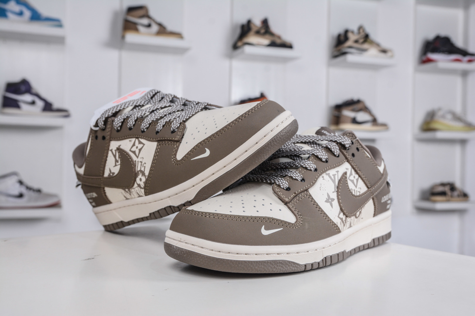 270 Nike SB Dunk Low x Louis VuittLV联名-米白奶茶 XD1588-239